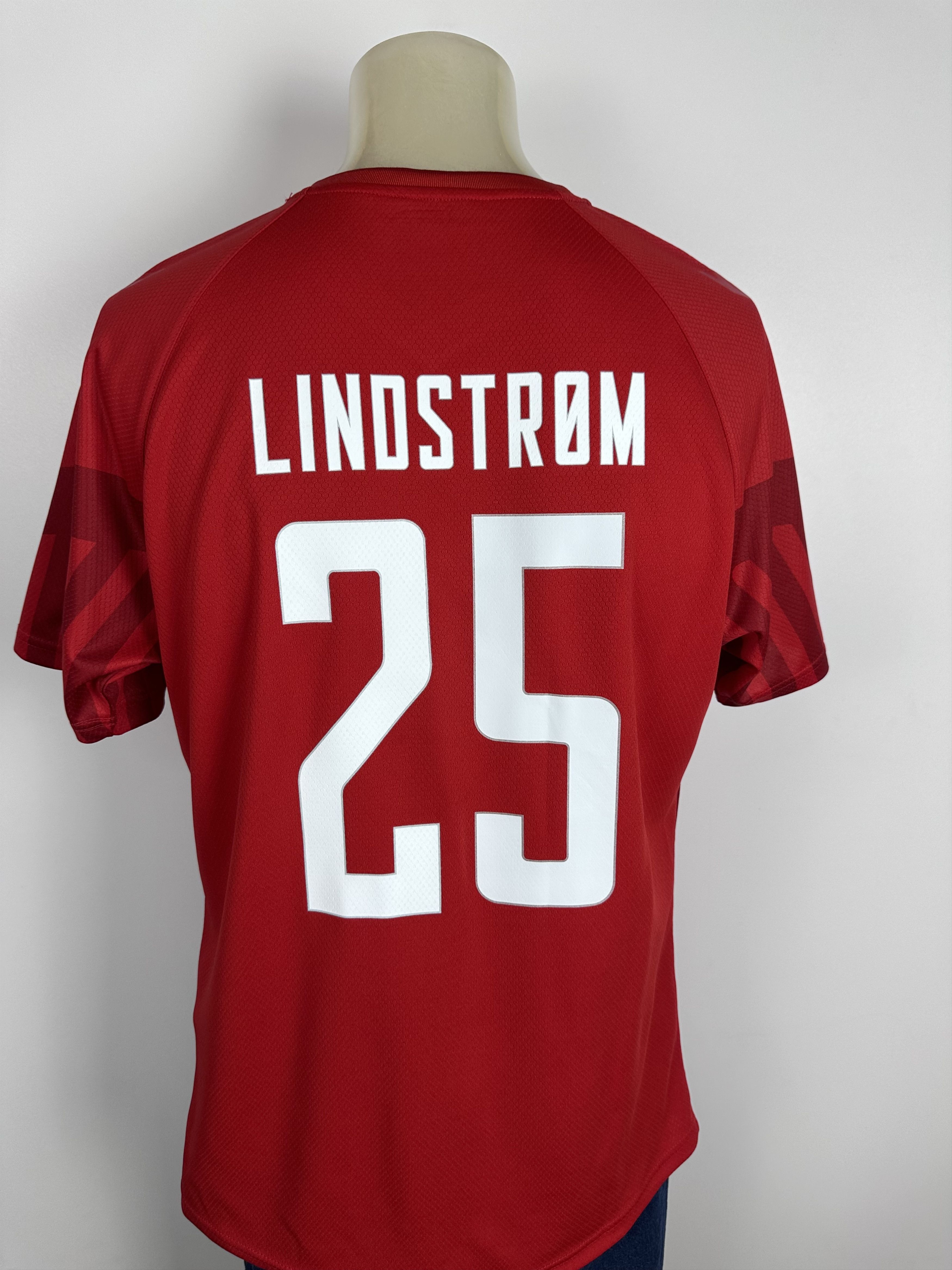 Hummel DENMARK 2022 2023 FOOTBALL SHIRT SOCCER JERSEY #25 LINDSTROM Size US XL / EU 56 / 4 - 1 Thumbnail