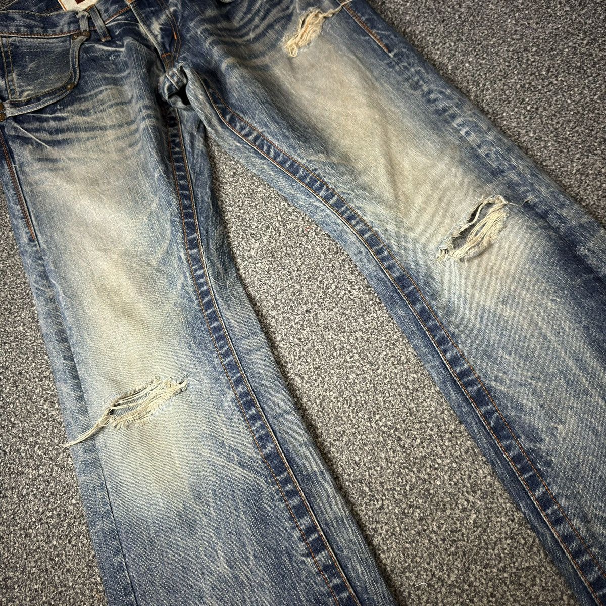 14th Addiction Vintage 90s Flared Japanese Distressed Whisker Acid Wash B.W Size US 32 / EU 48 - 4 Thumbnail