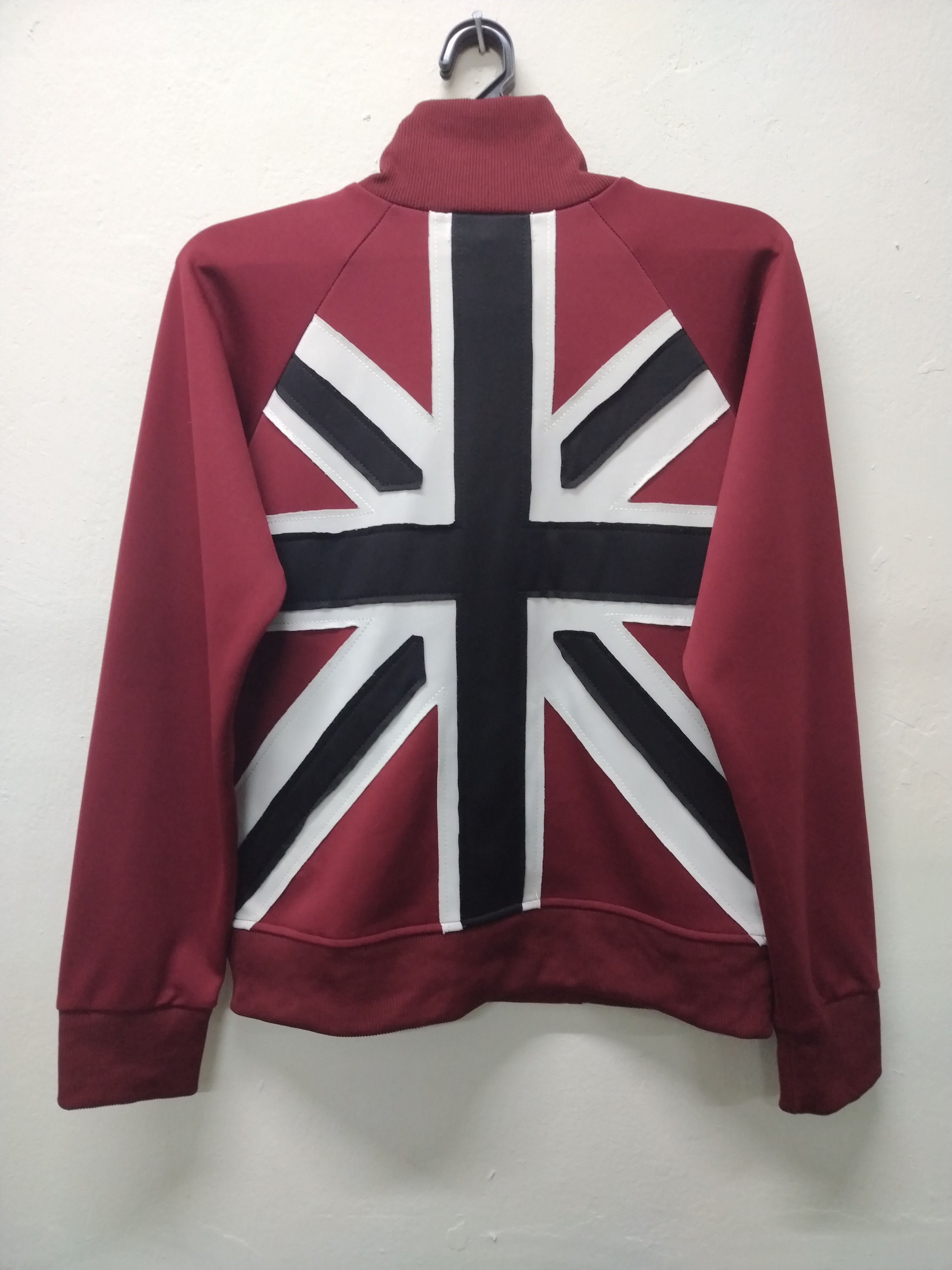 In The Attic × Streetwear IN THE ATTIC JACKET TRACKTOP Radical Design ...