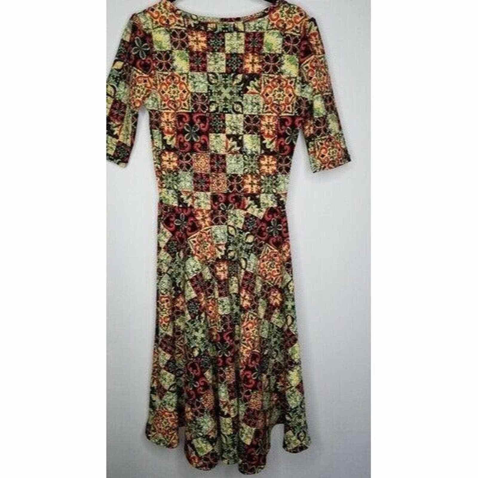 Other Lularoe Nicole T Shirt Dress Yellow Green Red Damask Print X Size XS / US 0-2 / IT 36-38 - 3 Thumbnail