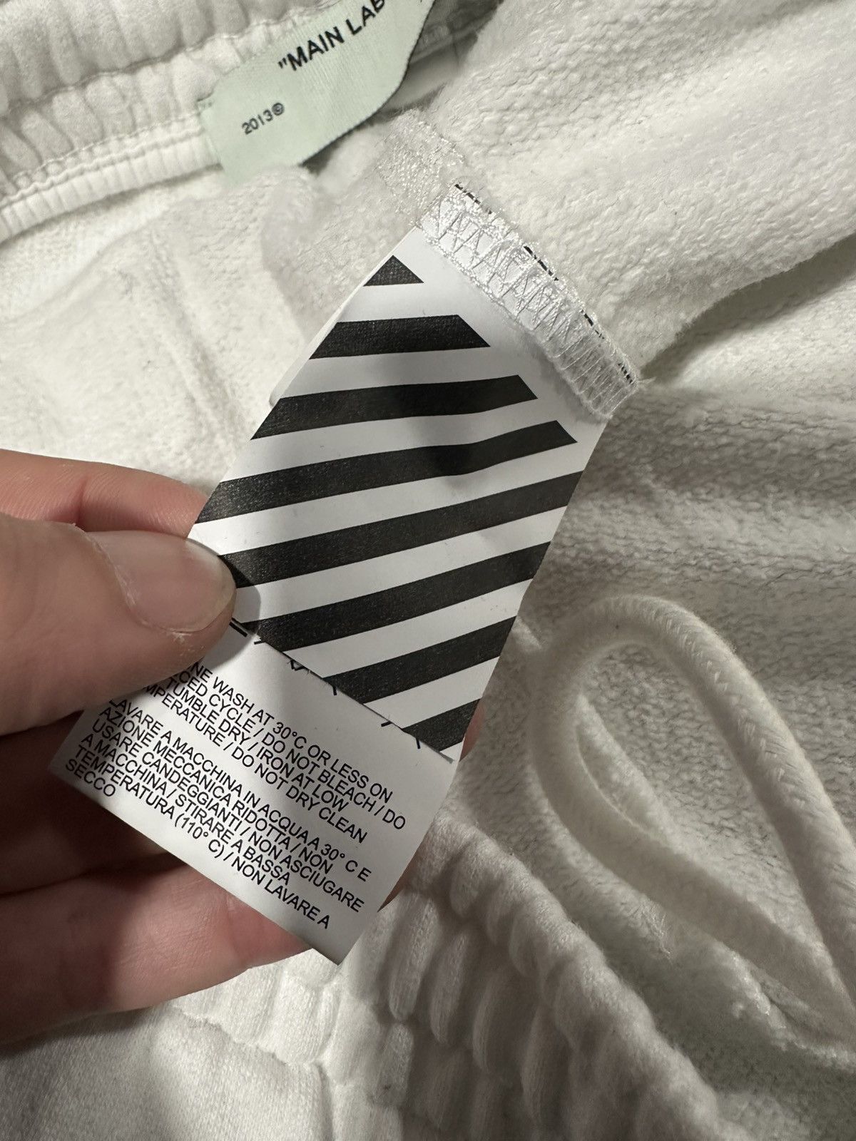 Off-White OFF-WHITE ACRYLIC ARROWS SWEATPANT Size US 34 / EU 50 - 4 Thumbnail