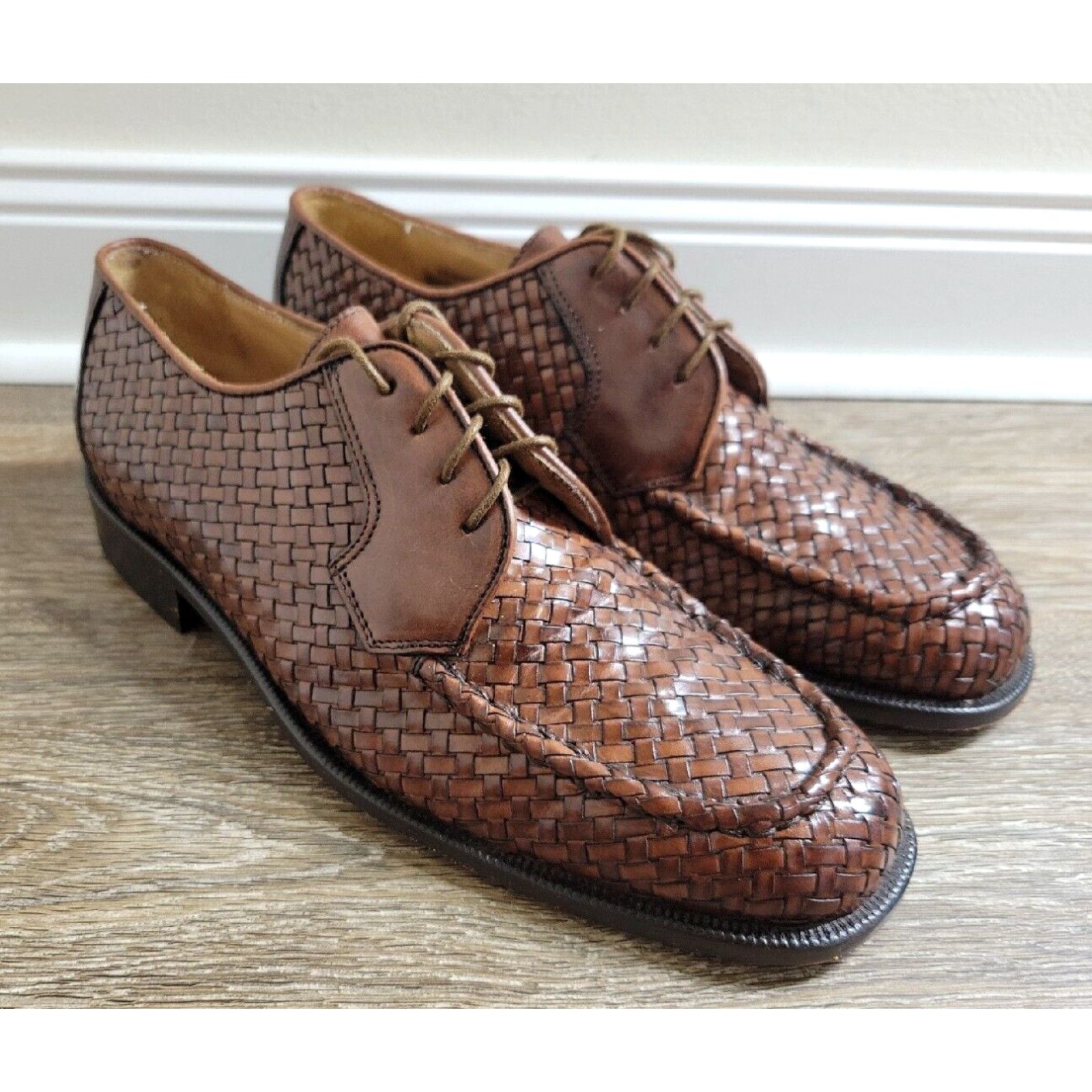 image of Euc - Bally Woven Leather Lace Up Derby Shoes Men's 8 Us Structured Switzerland in White