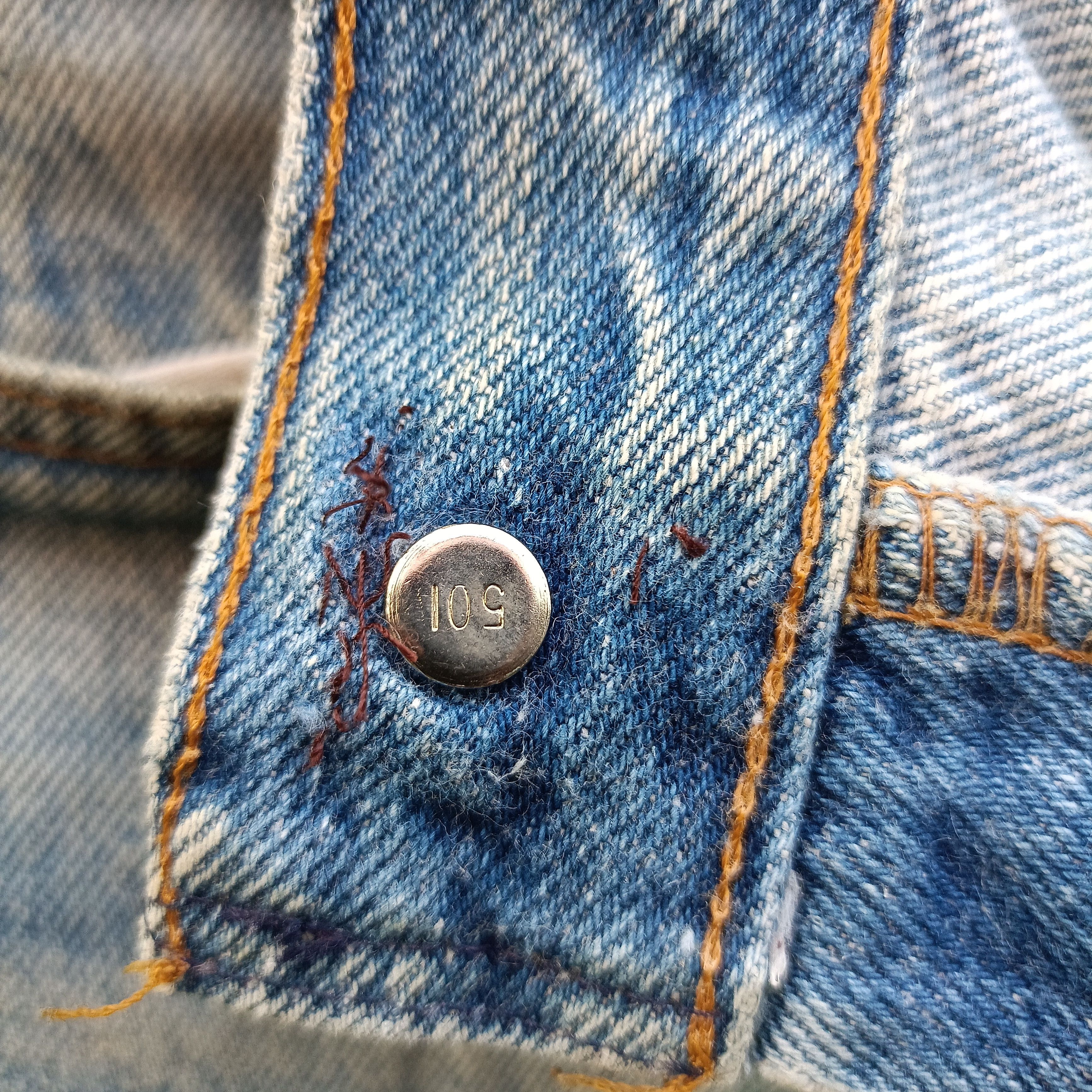 Levi's Vintage Clothing Levi's 501 Distressed jeans Vintage Usa Size US 33 - 12 Thumbnail
