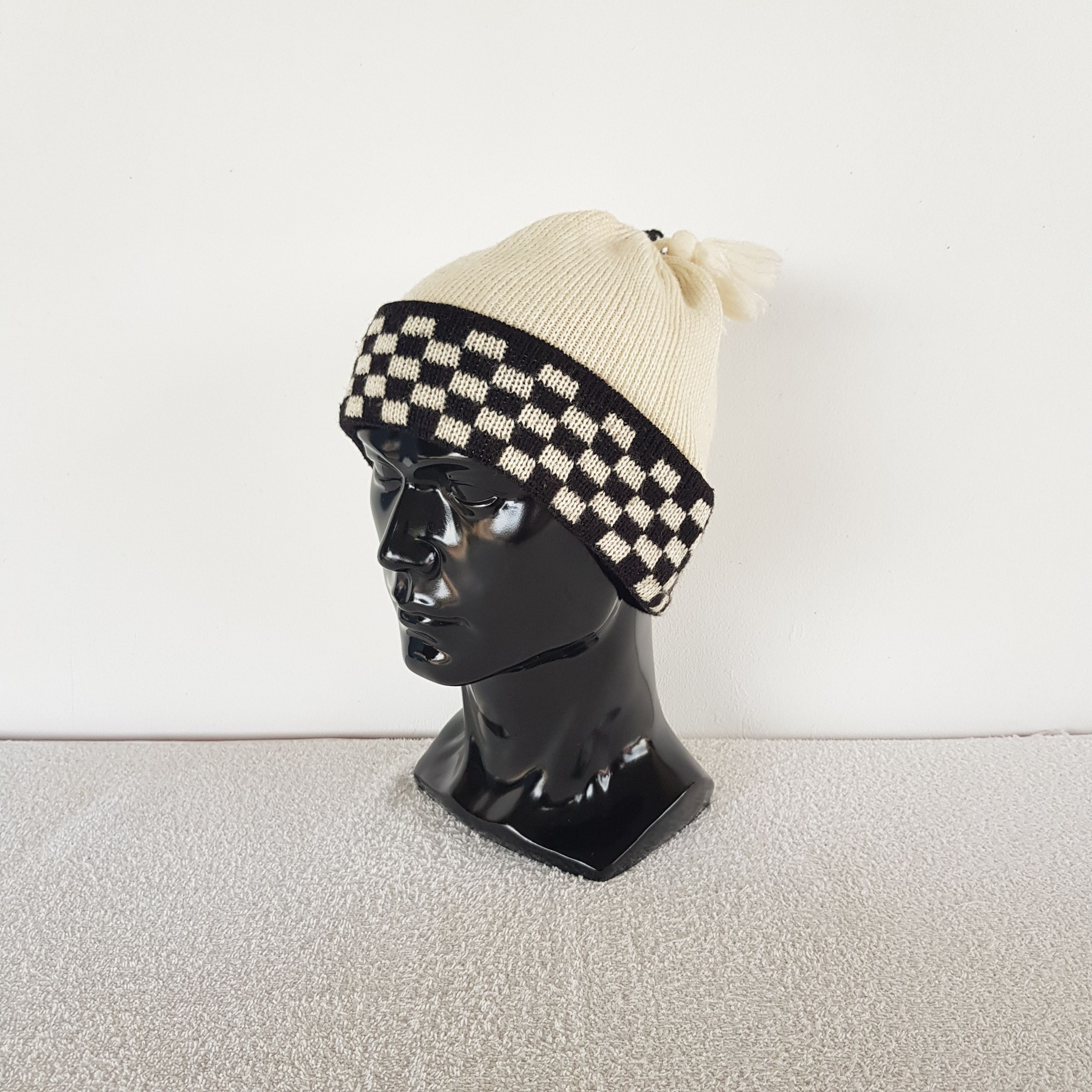 Other Vintage Unknown Check Board Beanie Japanese Snow Caps Hats Size ONE SIZE - 1 Thumbnail