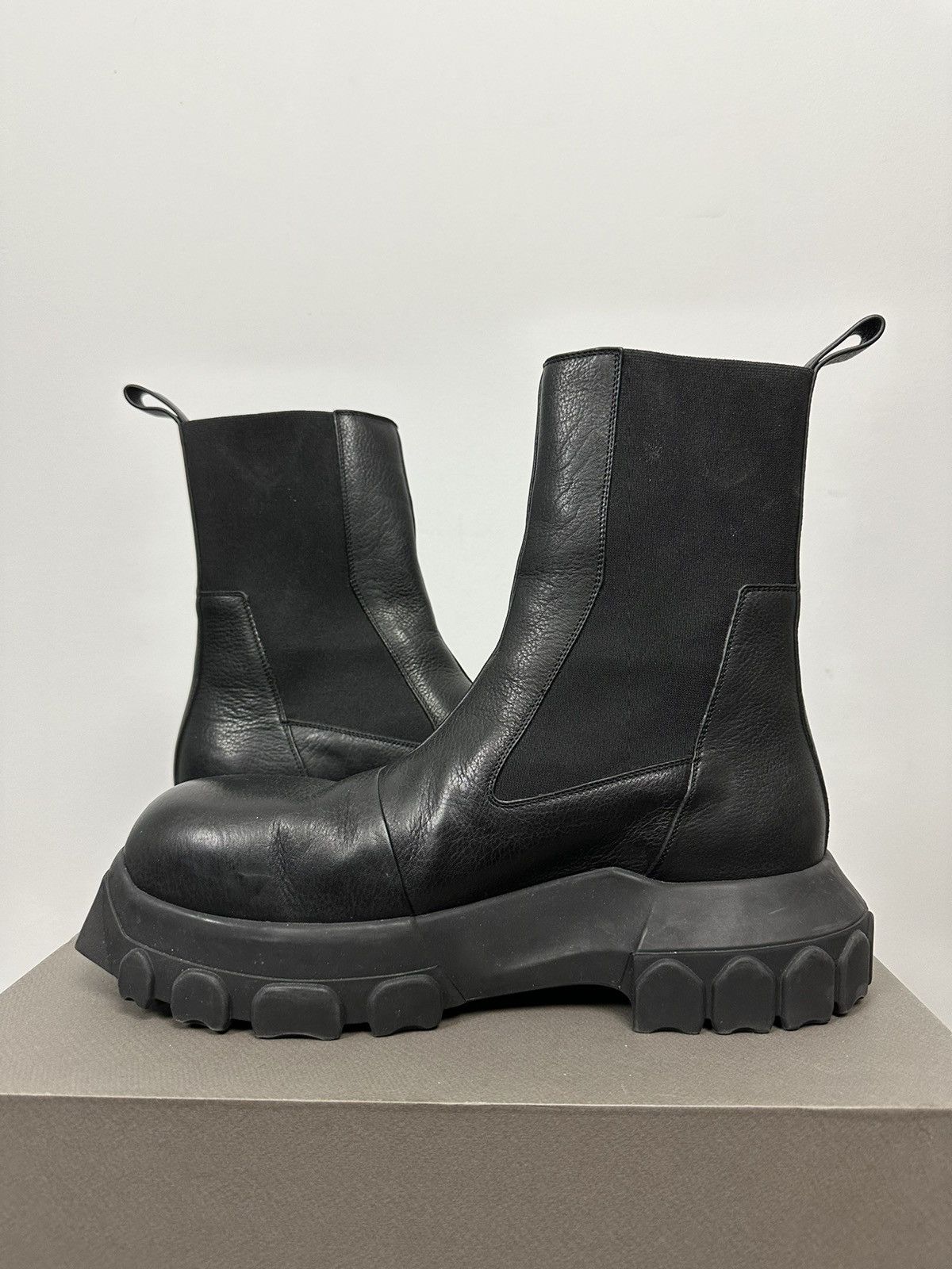 Rick Owens FW19 ‘LARRY’ Calfskin Bozo Tractor Boots Size US 11 / EU 44 - 7 Thumbnail