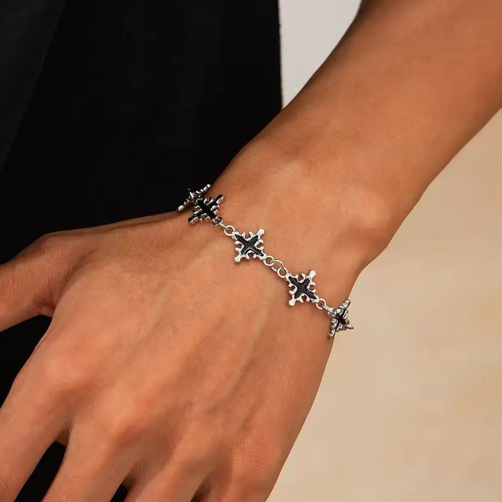Jewelry Cross Chain Bracelet Size ONE SIZE - 1 Thumbnail