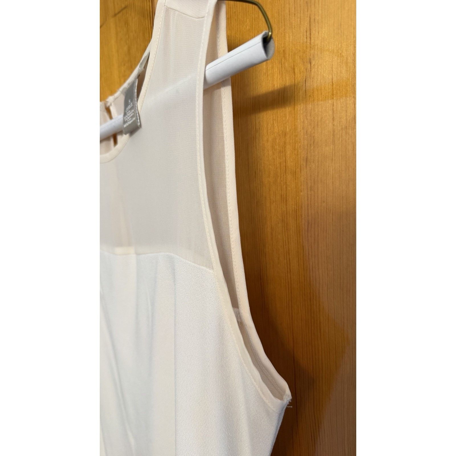 Banana Republic Banana Republic Sleeveless Ivory Blouse Sz S Size S / US 4 / IT 40 - 8 Thumbnail