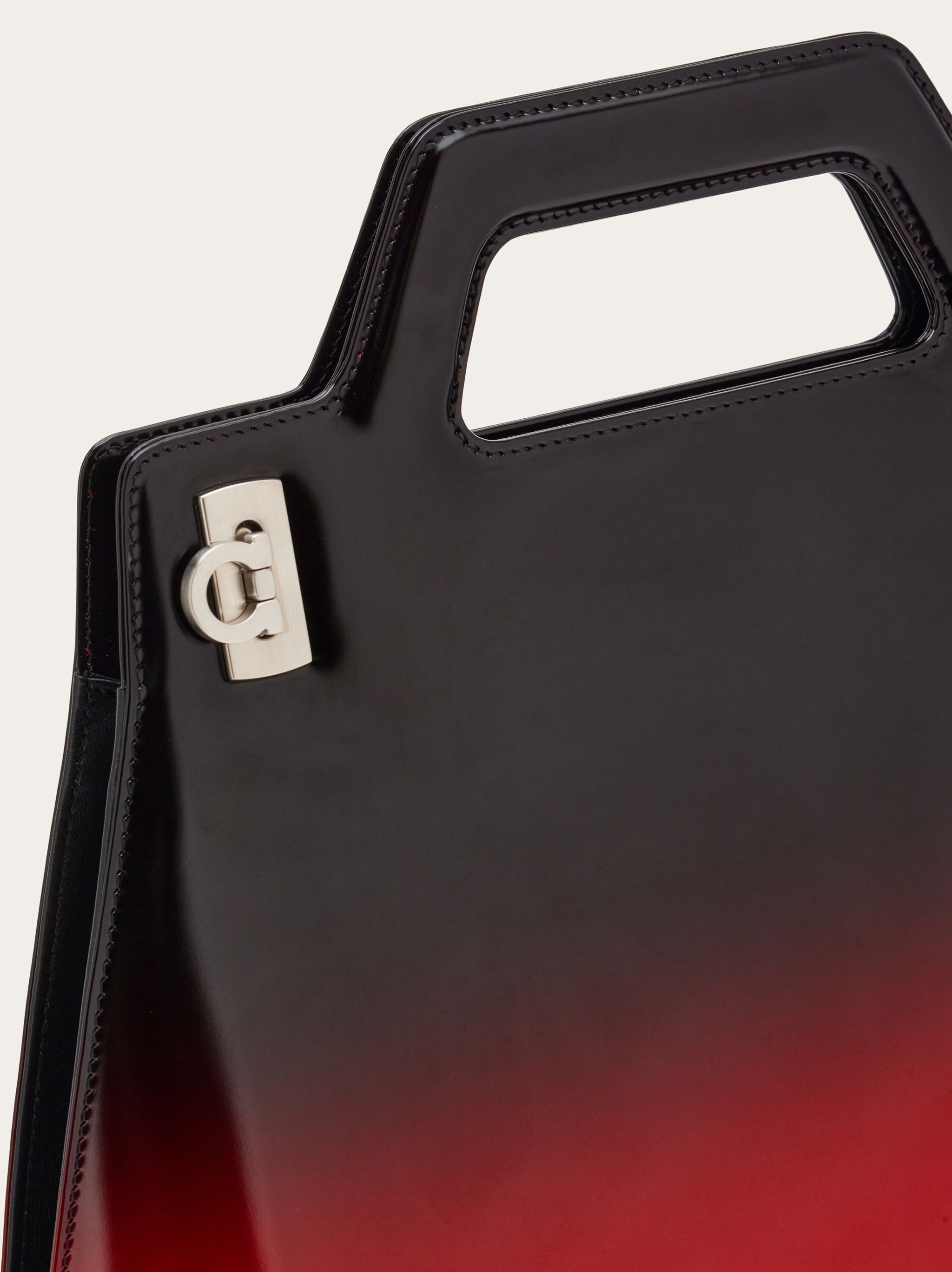 Salvatore Ferragamo o1s1rm0924 Size: OS / Wanda Handle Bag in Black/Red Size ONE SIZE - 7 Thumbnail