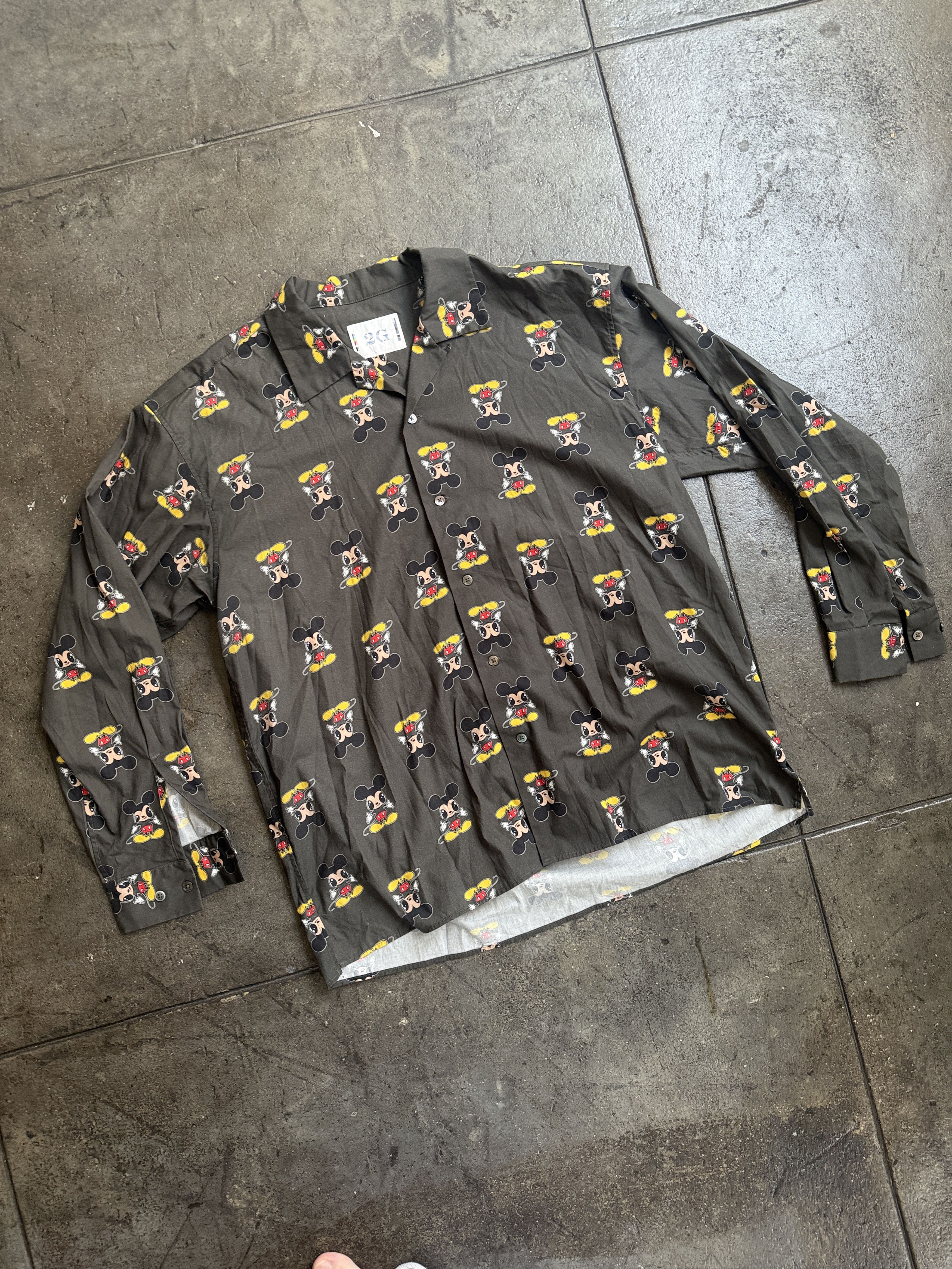 Disney 2G Japanese Tokyo Shirt w/ Mickey Mouse Size US M / EU 48-50 / 2 - 1 Thumbnail