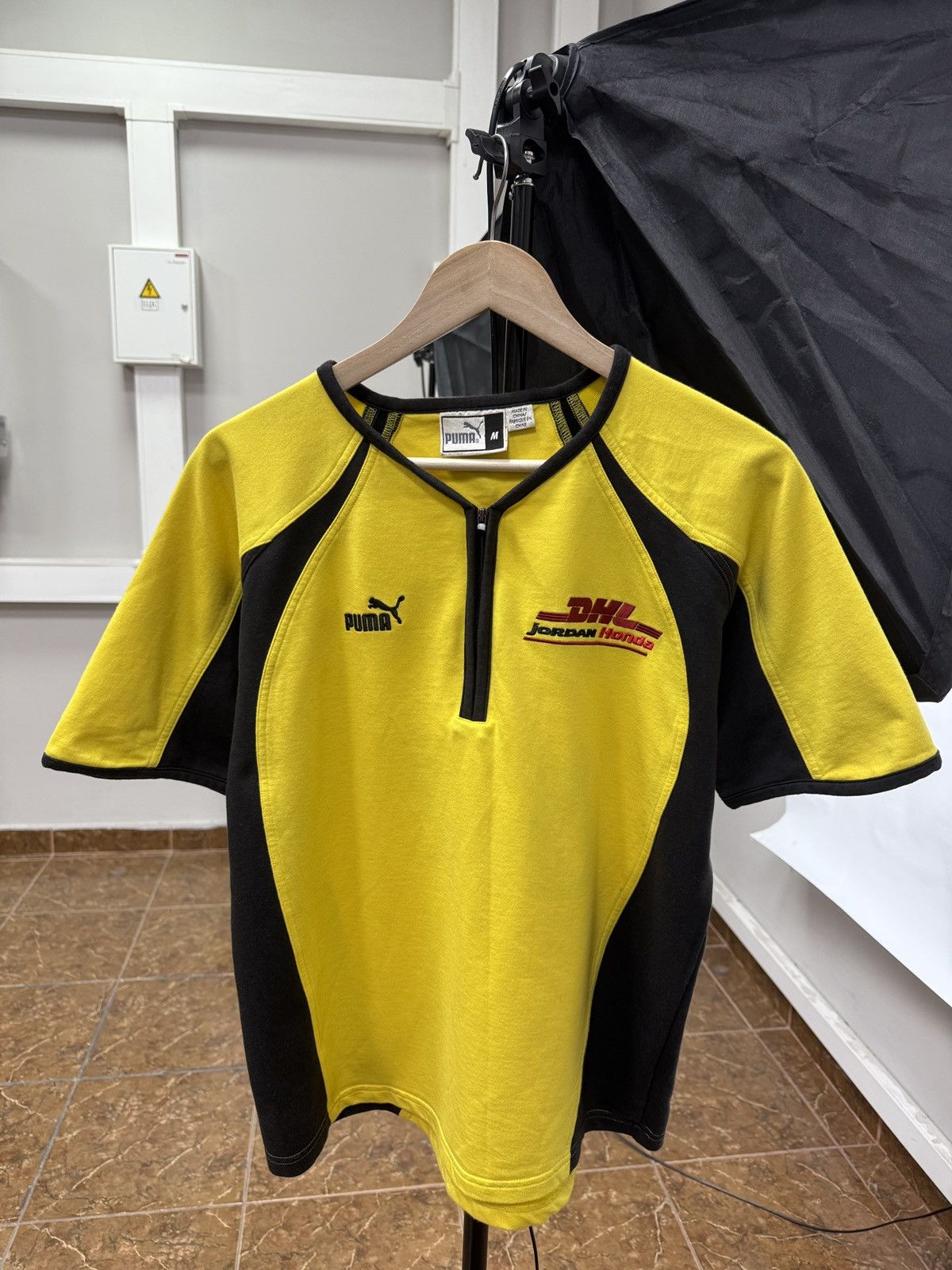 Puma 🇮🇪 Vintage 90s Jordan Honda F1 Team Puma DHL Deutsche Post Size US M / EU 48-50 / 2 - 2 Thumbnail