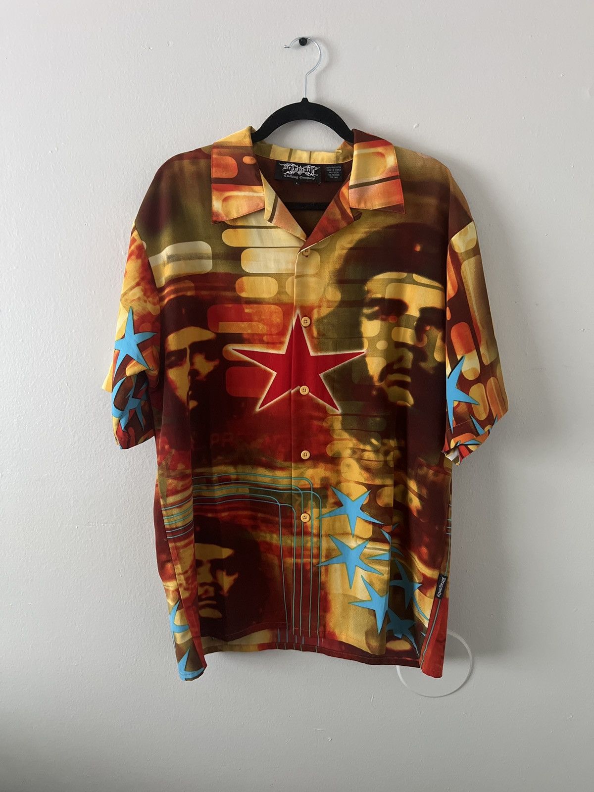 image of Archival Clothing x Vintage Y2K Che Guevera Short Sleeve Button Up, Men's (Size Large)