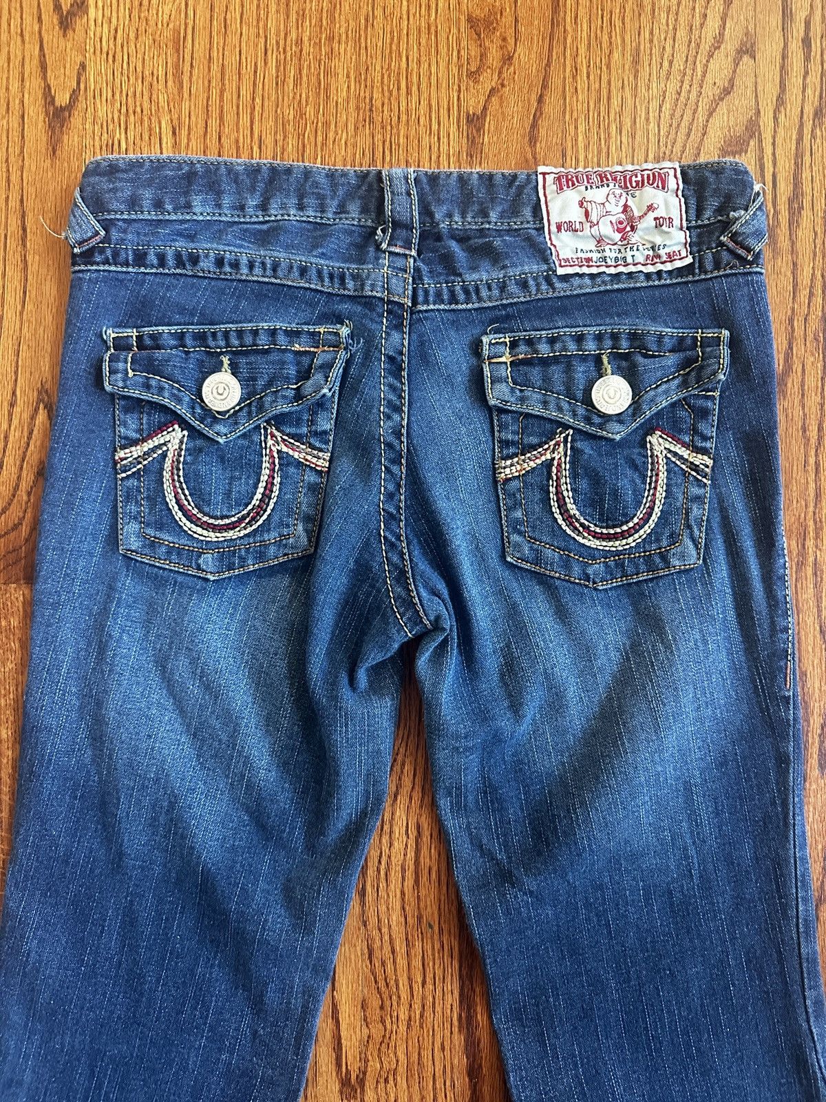 True Religion Flared true religion jeans size 29, section JOEY BIG T Size US 29 - 3 Thumbnail