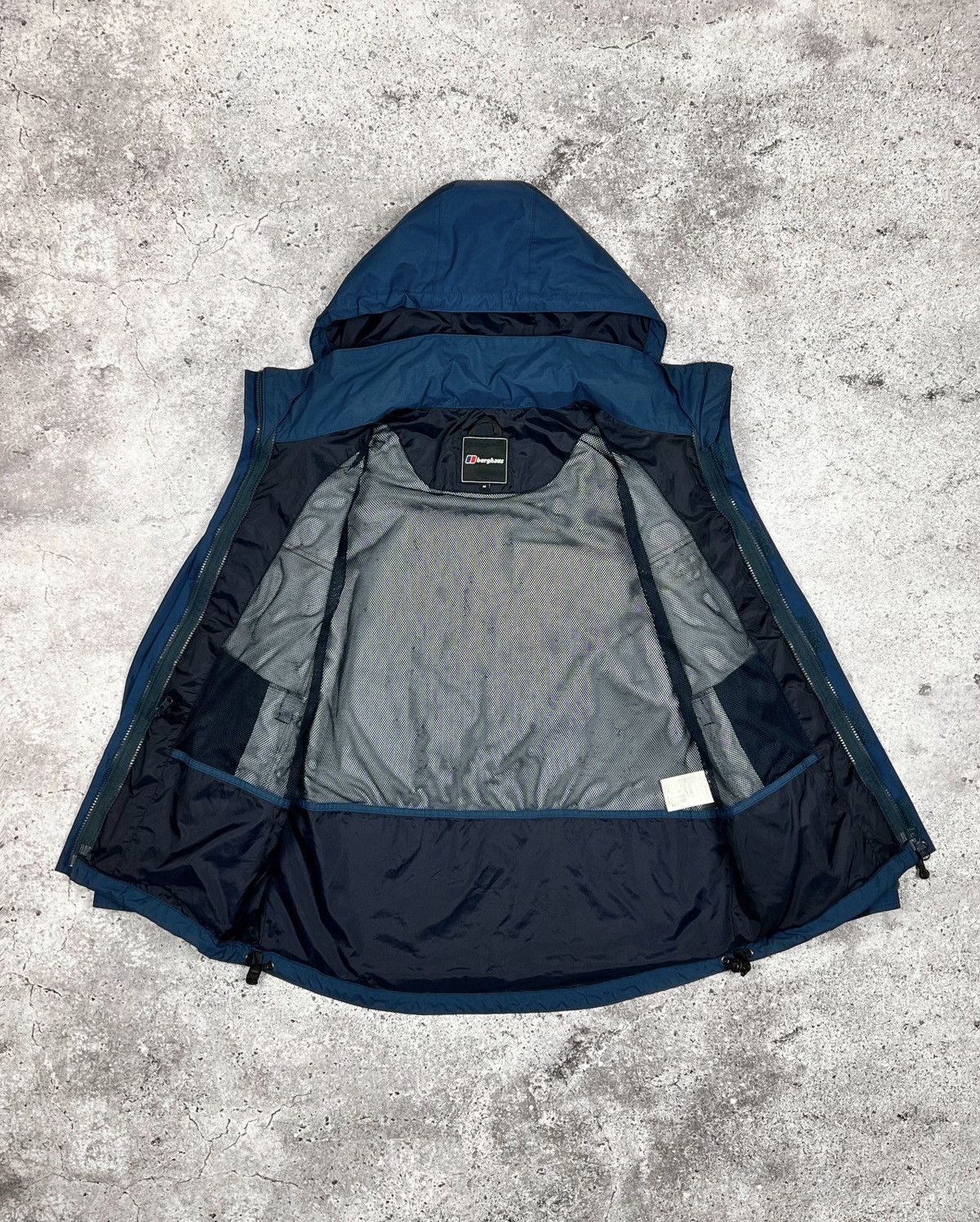 Berghaus Berghaus AQ2 Membrane Outdoor Light Jacket Size US M / EU 48-50 / 2 - 3 Thumbnail