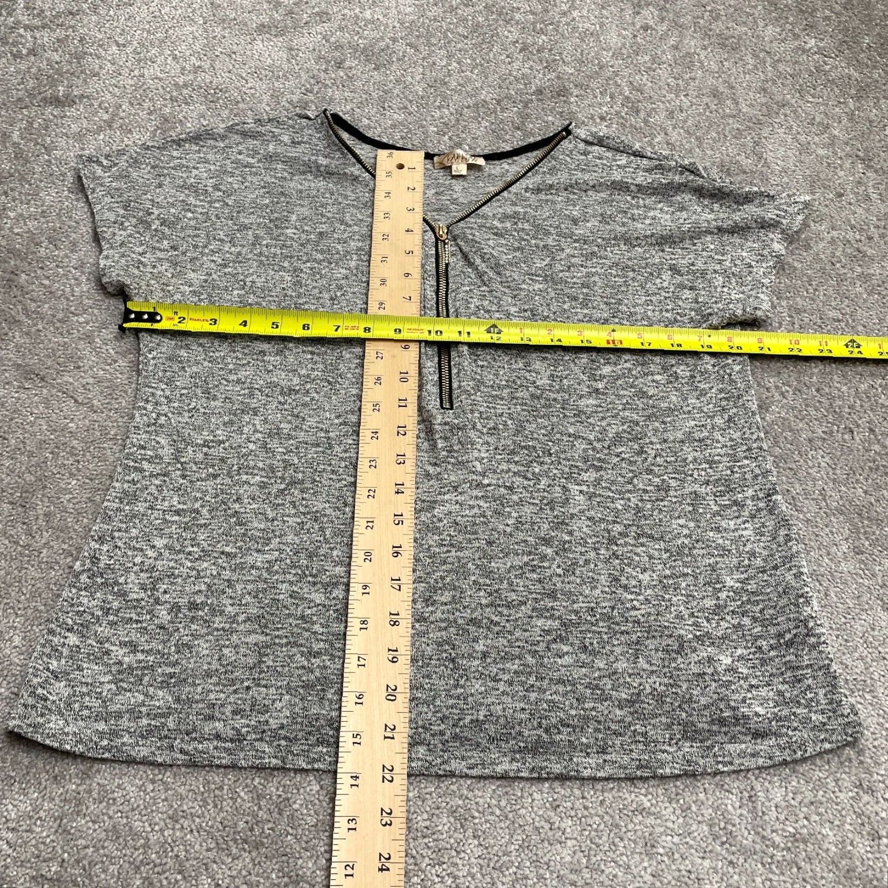 Vintage Lavish 1/2 Zip Top Womens Large Gray V-Neck Short Sleeve Casual Stretch Blouse Size L / US 10 / IT 46 - 6 Thumbnail