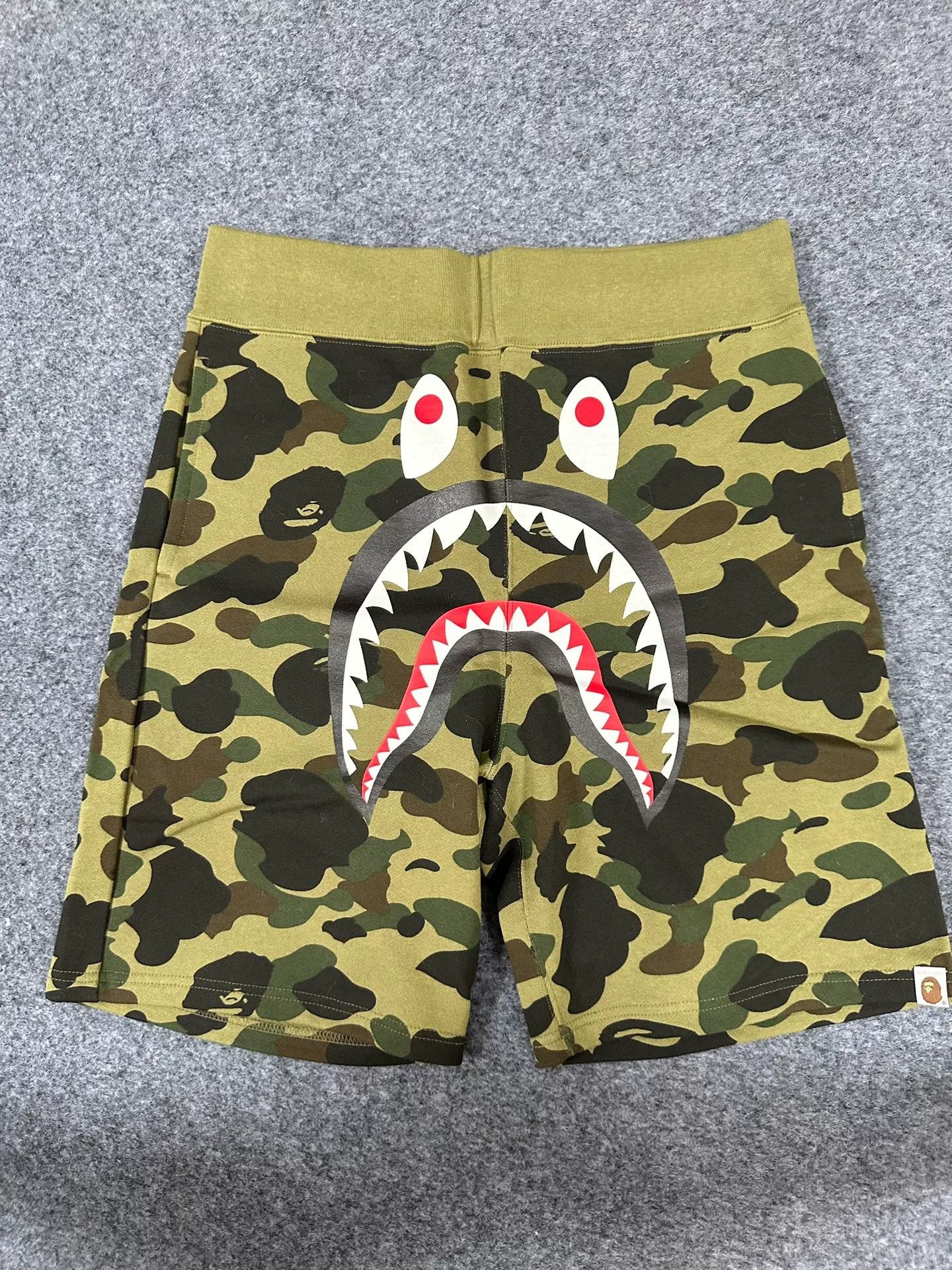 Bape Bape Multi Shark Shorts Designer Size US 34 / EU 50 - 1 Thumbnail