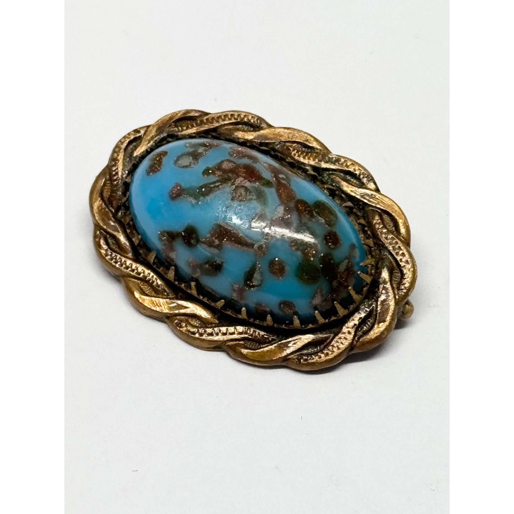 Vintage Estate brass speckled art glass brooch pin Size ONE SIZE - 3 Thumbnail