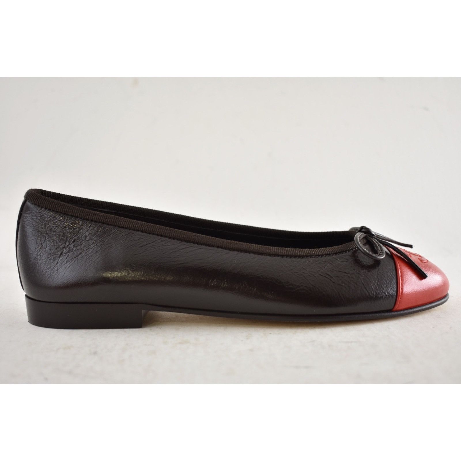 Chanel 26S Red Leather CC Logo Classic Ballet Ballerina Flat 36 Size US 6 / IT 36 - 2 Thumbnail