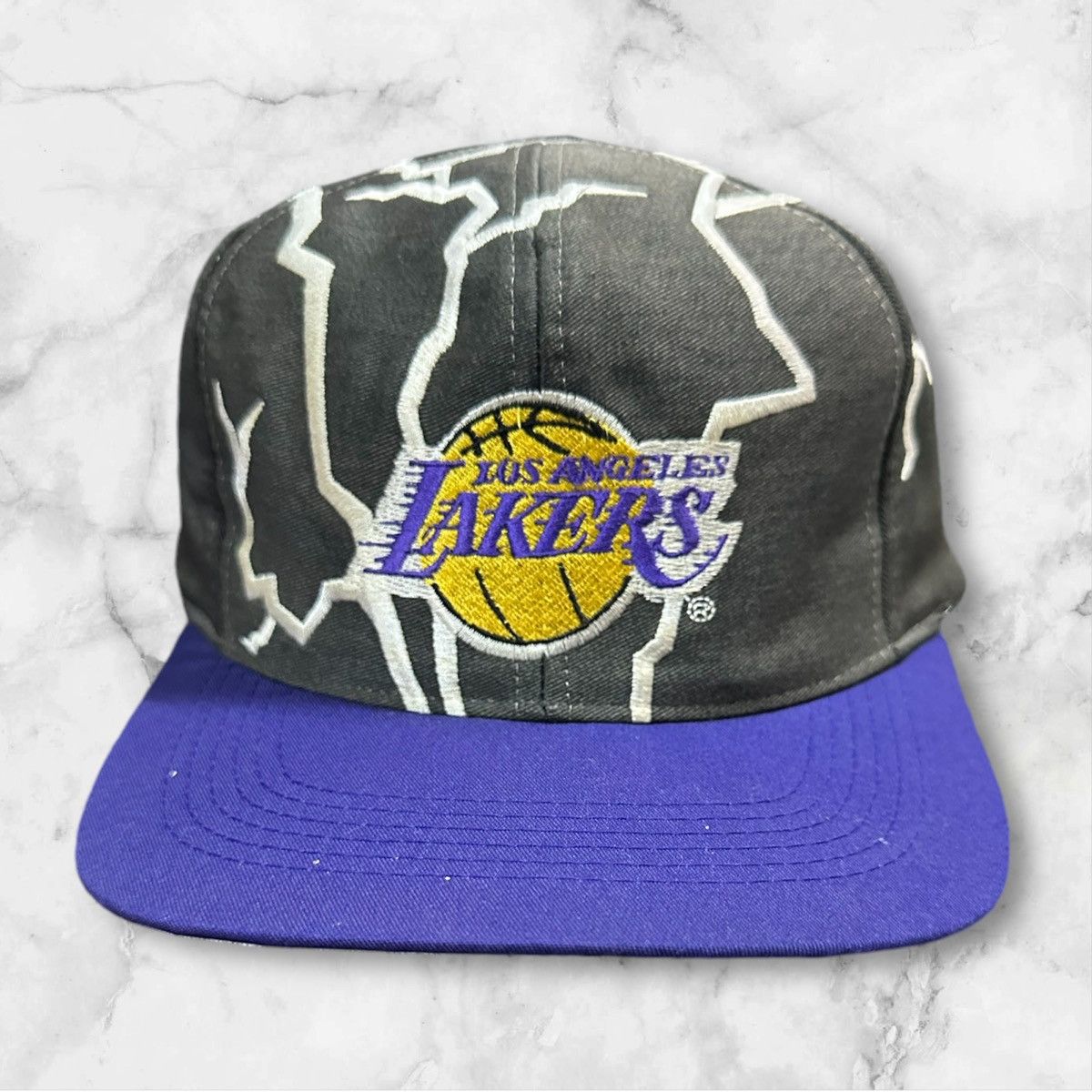 Los Angeles Apparel Vtg L A laker snapback cap Size ONE SIZE - 1 Thumbnail