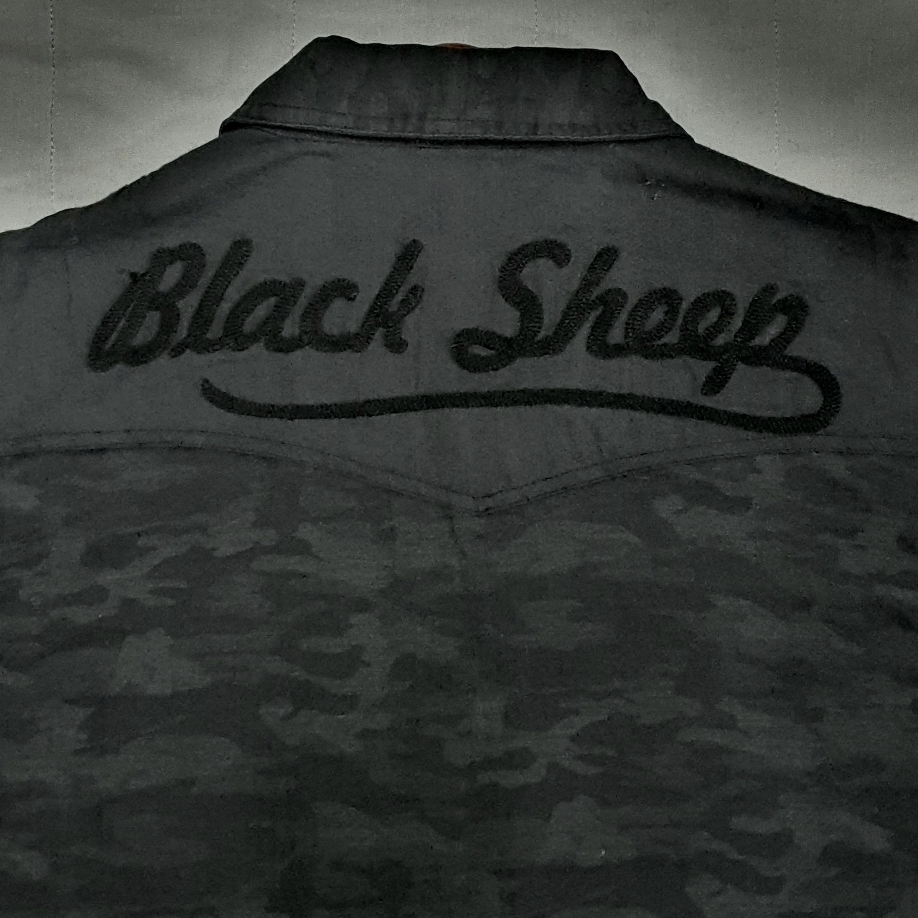 Black Sheep Black Sheep Camo Western Embroidery Buttons Up Shirt (M) Size US M / EU 48-50 / 2 - 10 Thumbnail