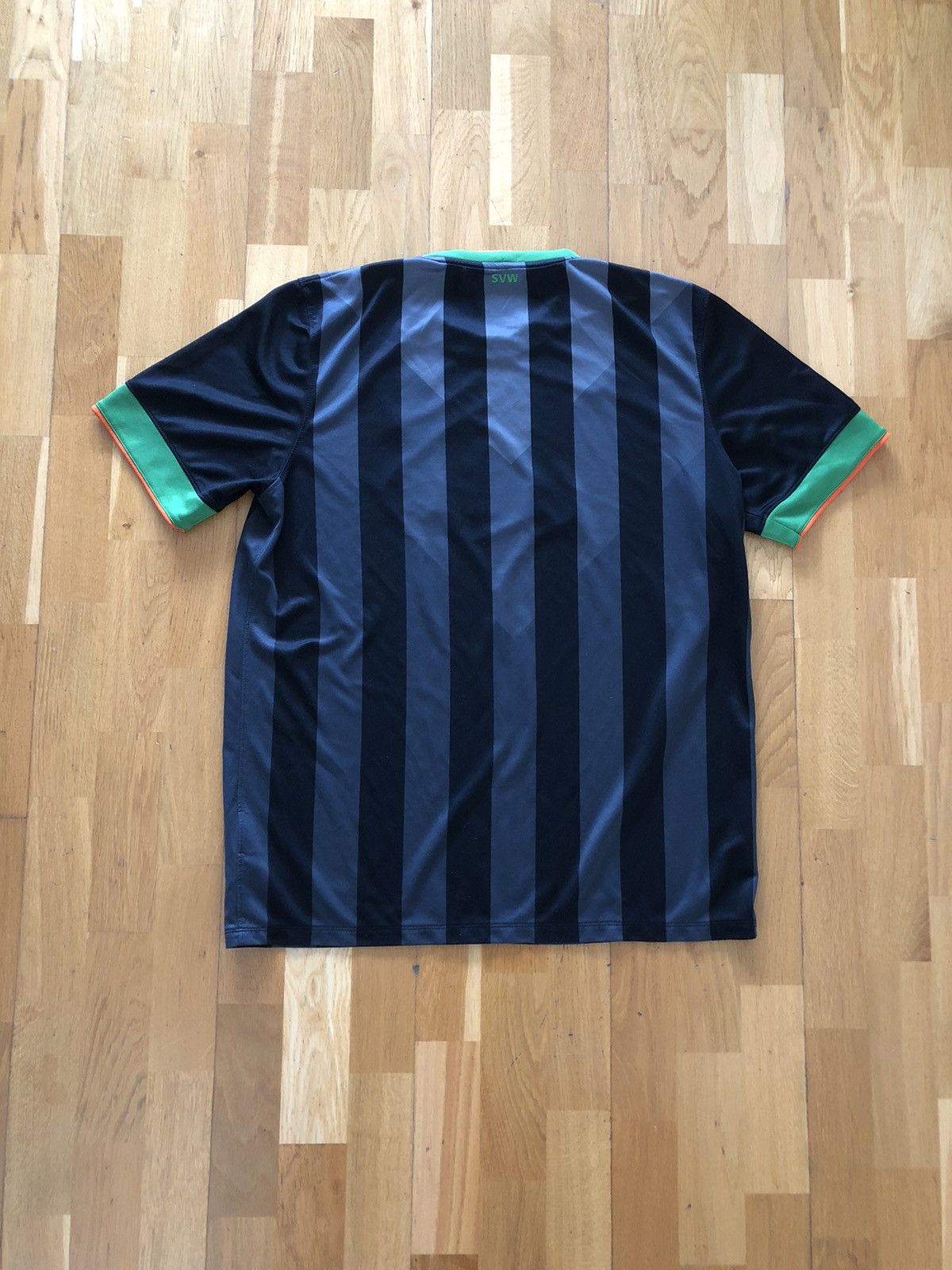 Nike WERDER BREMEN NIKE BUNDESLIGA FOOTBALL SOCCER JERSEY Size US L / EU 52-54 / 3 - 2 Thumbnail