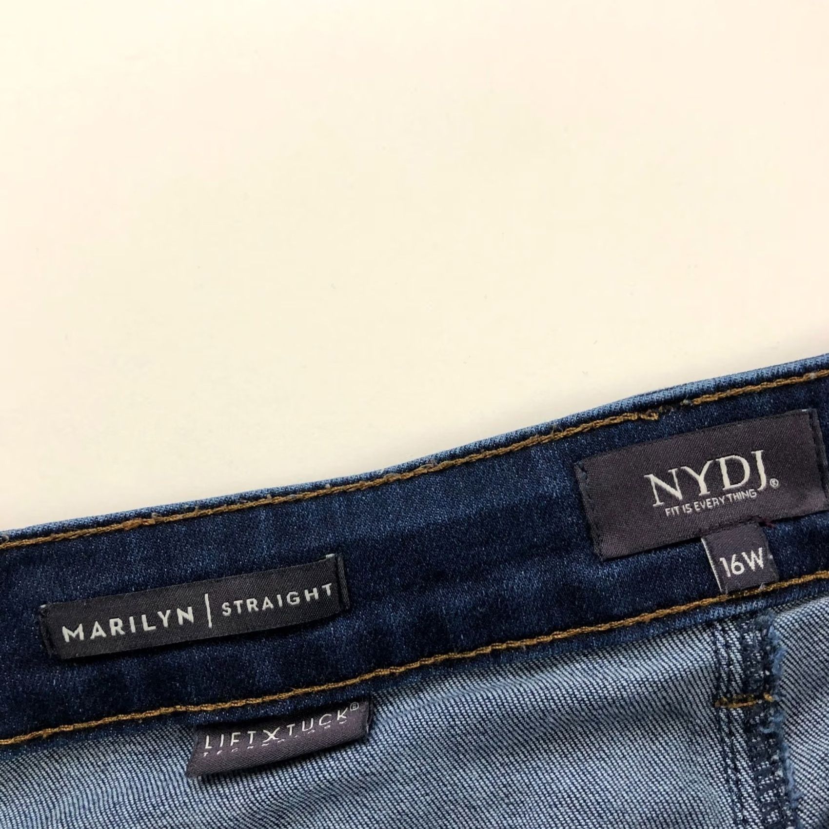 NYDJ NYDJ Marilyn Straight Blue Plus 16w Jeans Lift Tuck Mid Rise 36W 30L Stretch Pockets Belt Loops 5-Pocket Mens Womens Girls Boys Size 38" / US 16 / IT 52 - 7 Thumbnail