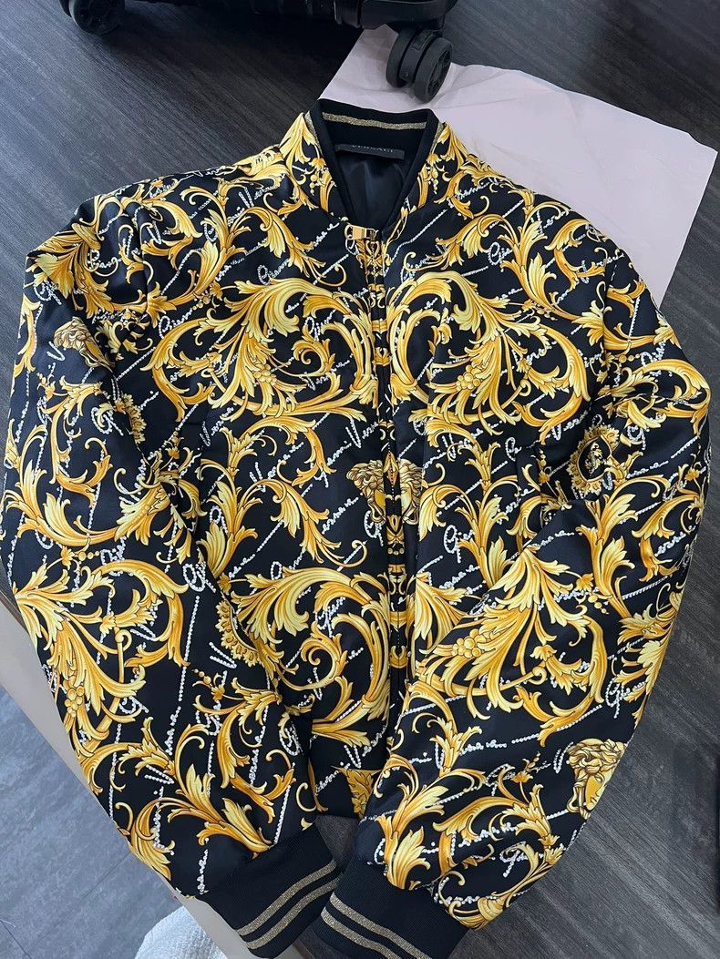 Versace Versace Rhinestone mulberry silk coat Size US M / EU 48-50 / 2 - 1 Thumbnail