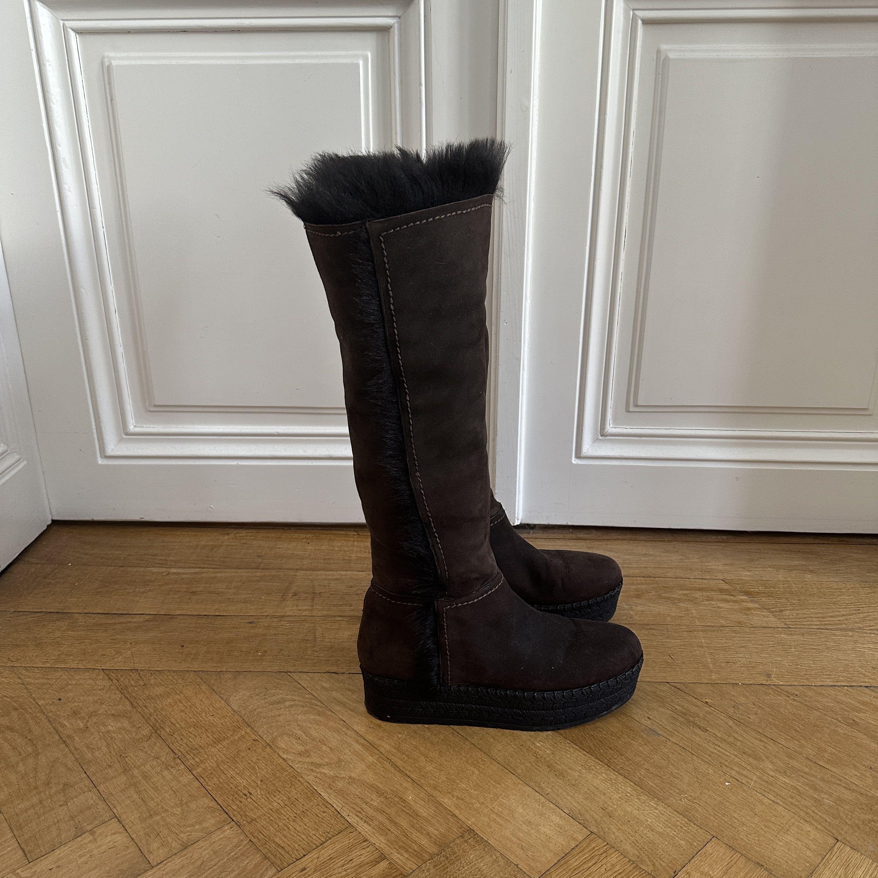 2000 S Fur Boots | Grailed