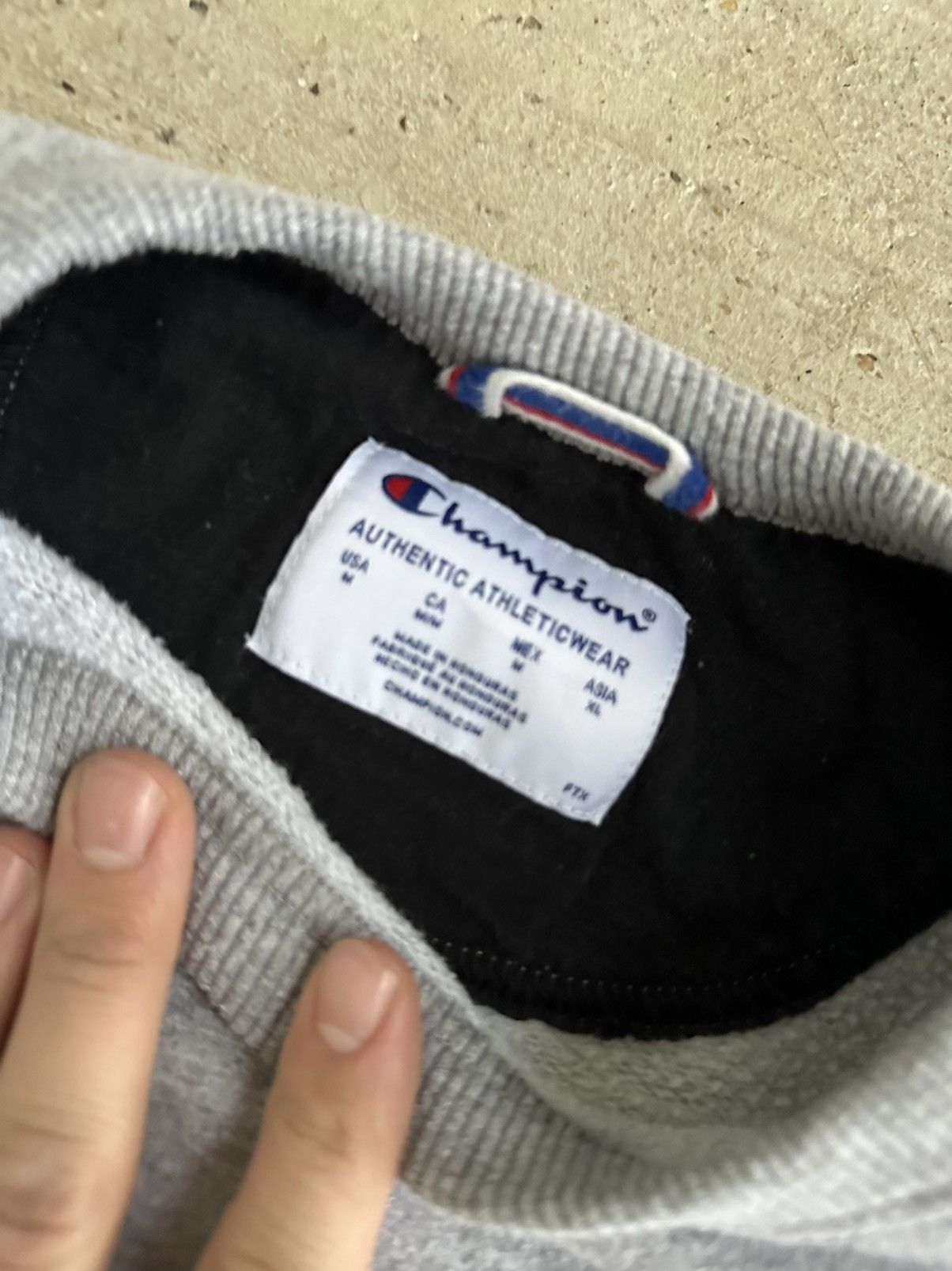 Champion × Vintage Vintage Champion Crewneck Sweatshirt Size US M / EU 48-50 / 2 - 2 Thumbnail