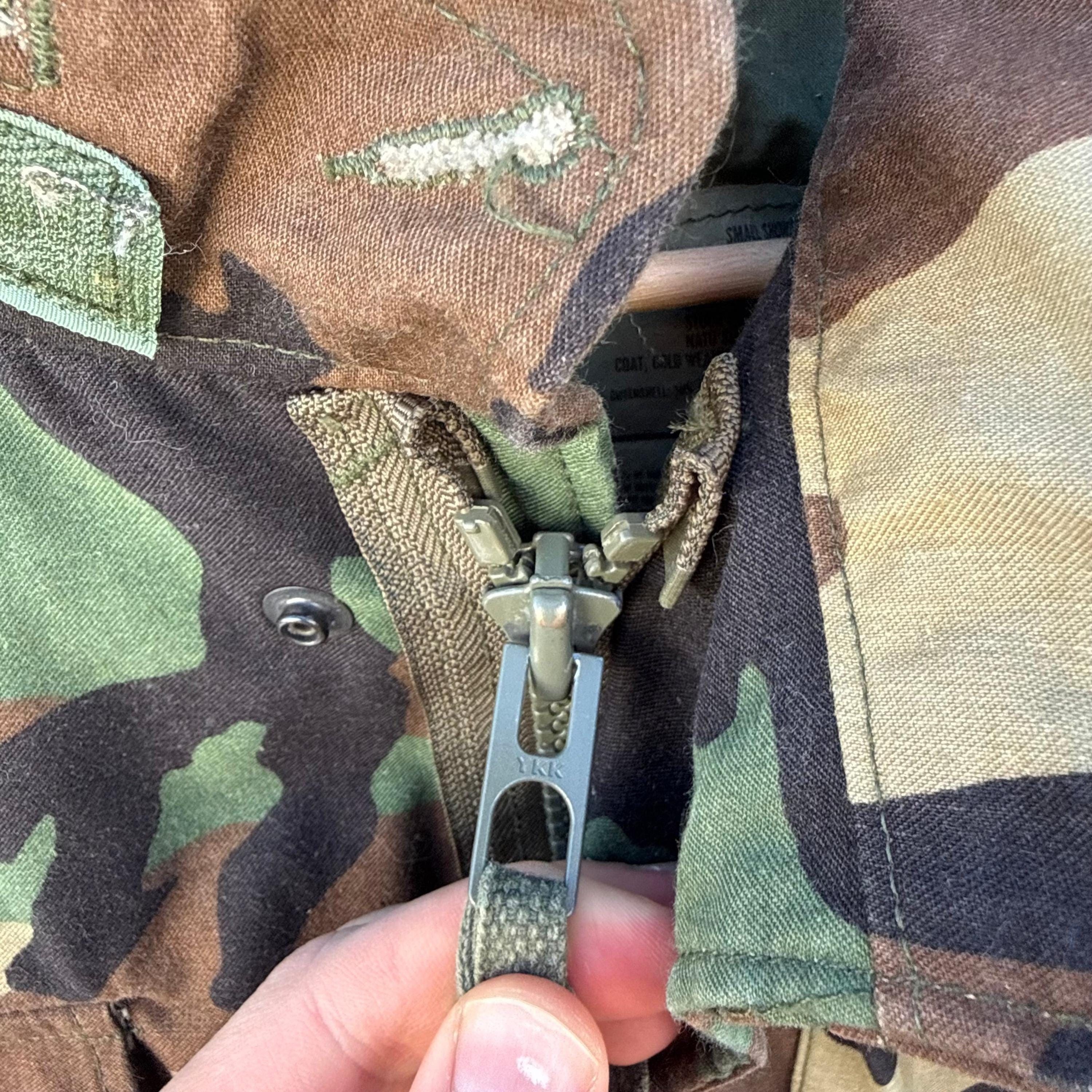 Vintage 91' US Military Woodland Camo Field Jacket Size US M / EU 48-50 / 2 - 5 Thumbnail