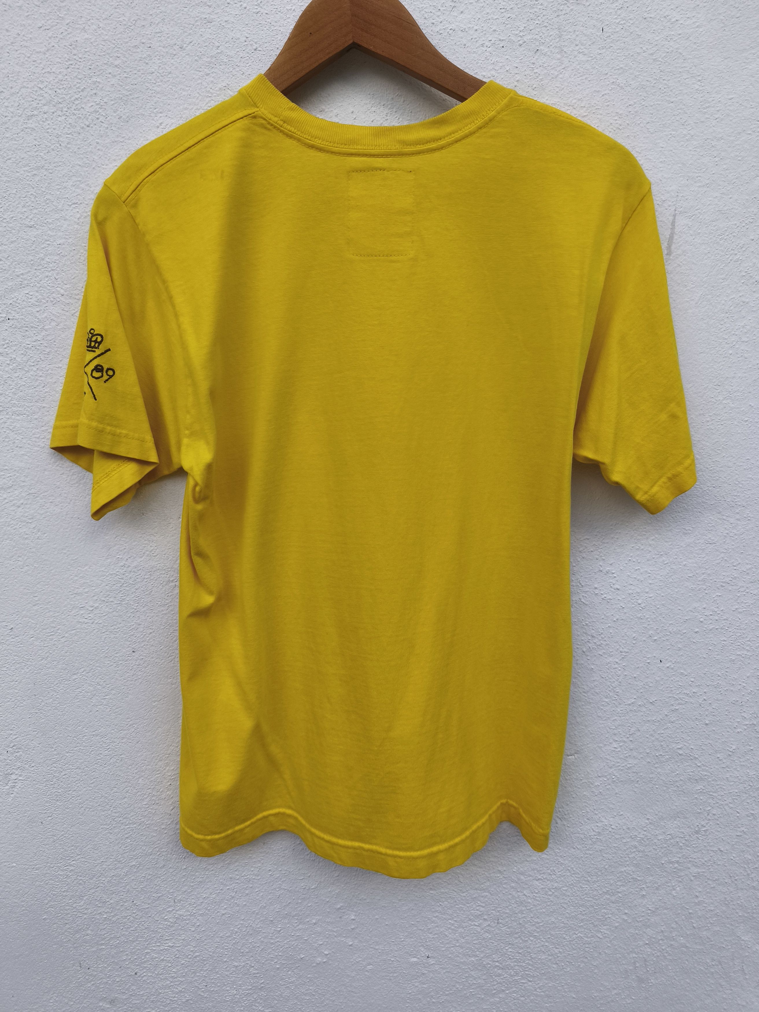 Freshjive 🔥 Vintage 90s Vintage Freshjive t shirt street wear Size US S / EU 44-46 / 1 - 3 Thumbnail