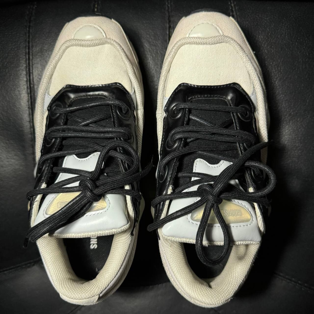 Adidas × Raf Simons Adidas Raf Simons Ozweego Cream White Size US 5 / EU 37 - 7 Thumbnail