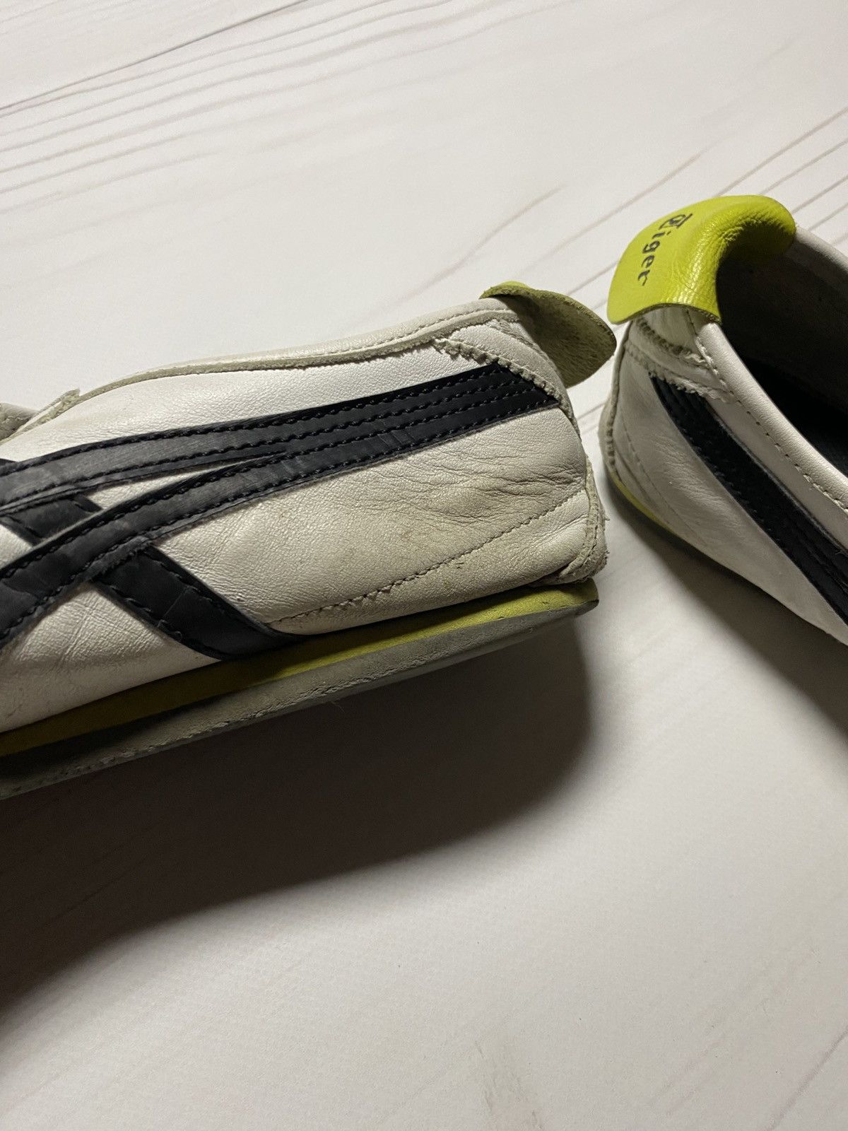 Japanese Brand × Onitsuka Tiger × Vintage Vintage Onitsuka Tiger leather upper worn y2k sneakers Size US 9.5 / EU 42-43 - 18 Thumbnail