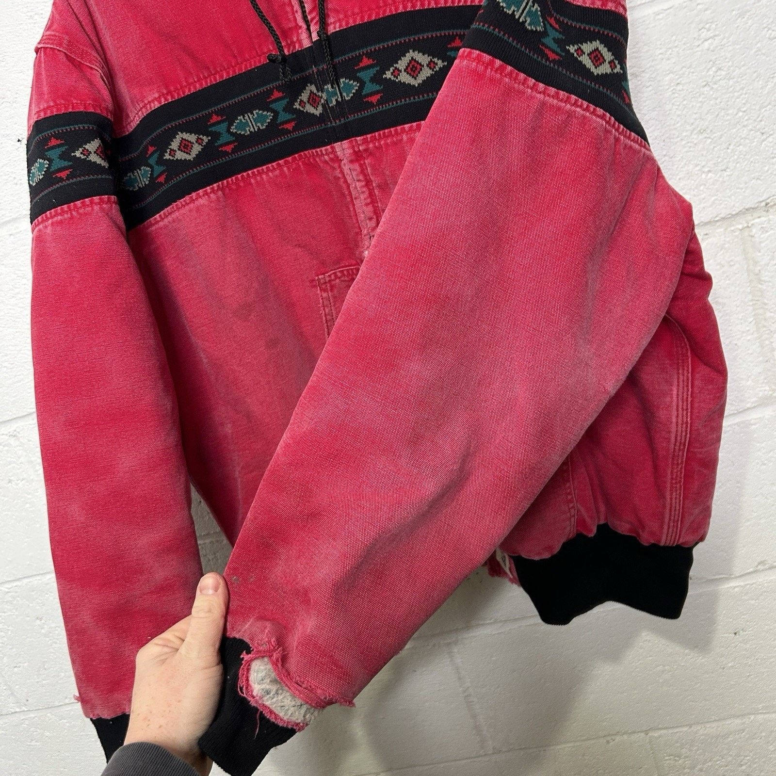 Carhartt Vintage Carhartt Quilted Hooded Active Jacket “Red Aztec” Size US XL / EU 56 / 4 - 8 Thumbnail