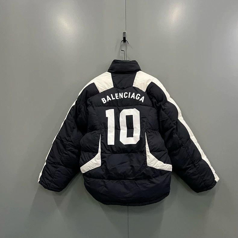 Balenciaga Balenciaga size 44 Letter logo printed down jacket Size US S / EU 44-46 / 1 - 2 Thumbnail