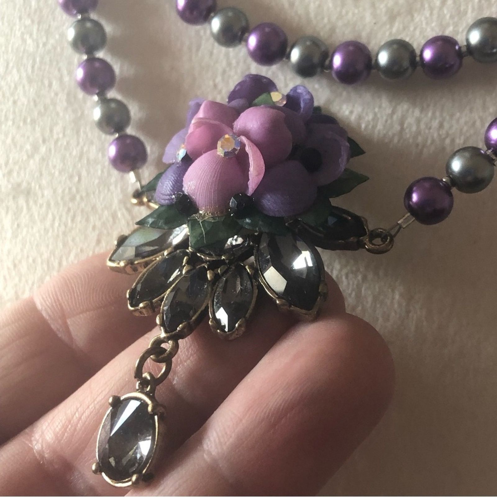 Handmade Handcrafted repurpose floral cluster pendant Pearl necklace Size ONE SIZE - 9 Thumbnail