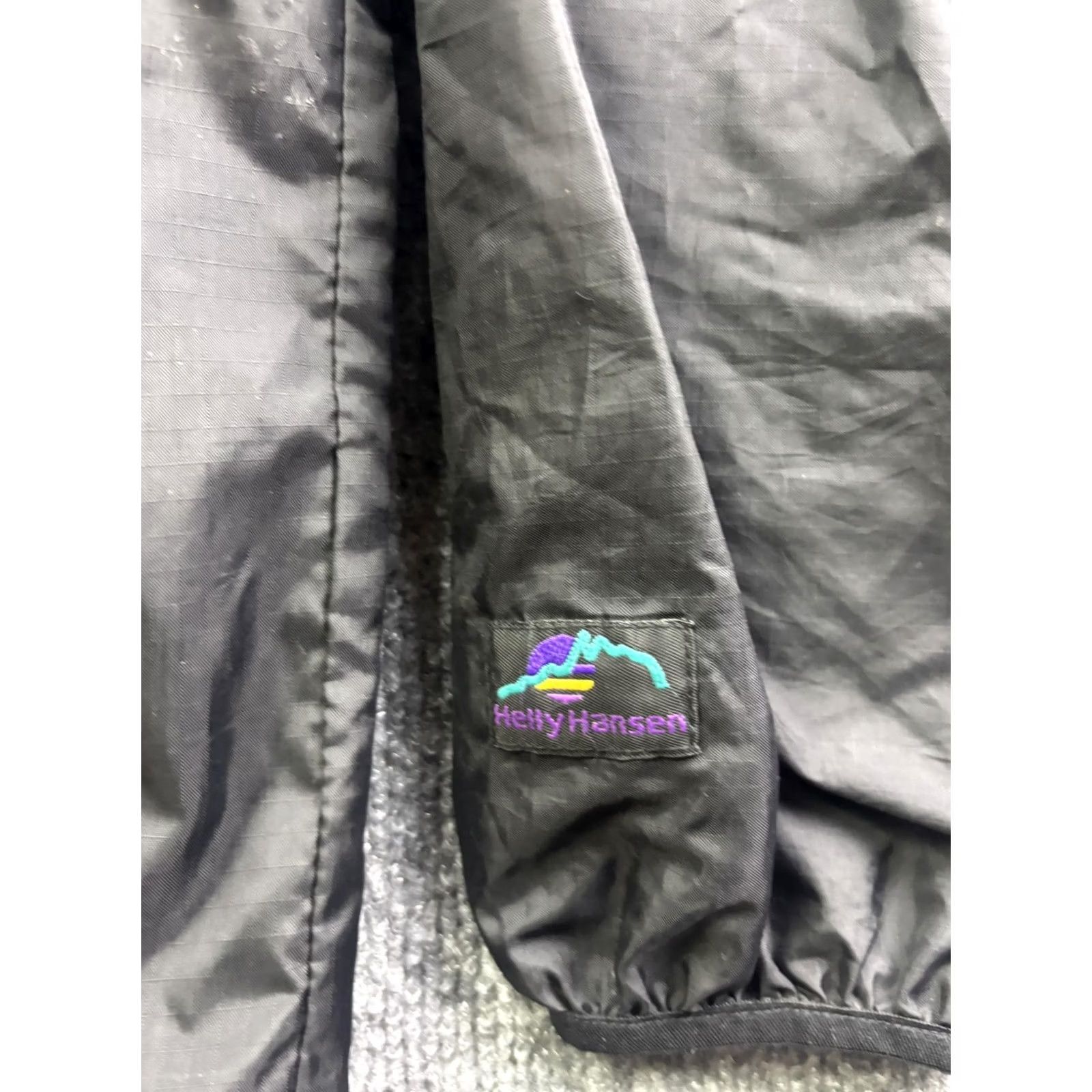 Helly Hansen Helly Hansen Jacket Mens S Black Hooded Zip Windbreaker Hiking Outdoor Adult Small Wind-Resistant Pockets Zip Front Size US S / EU 44-46 / 1 - 2 Thumbnail