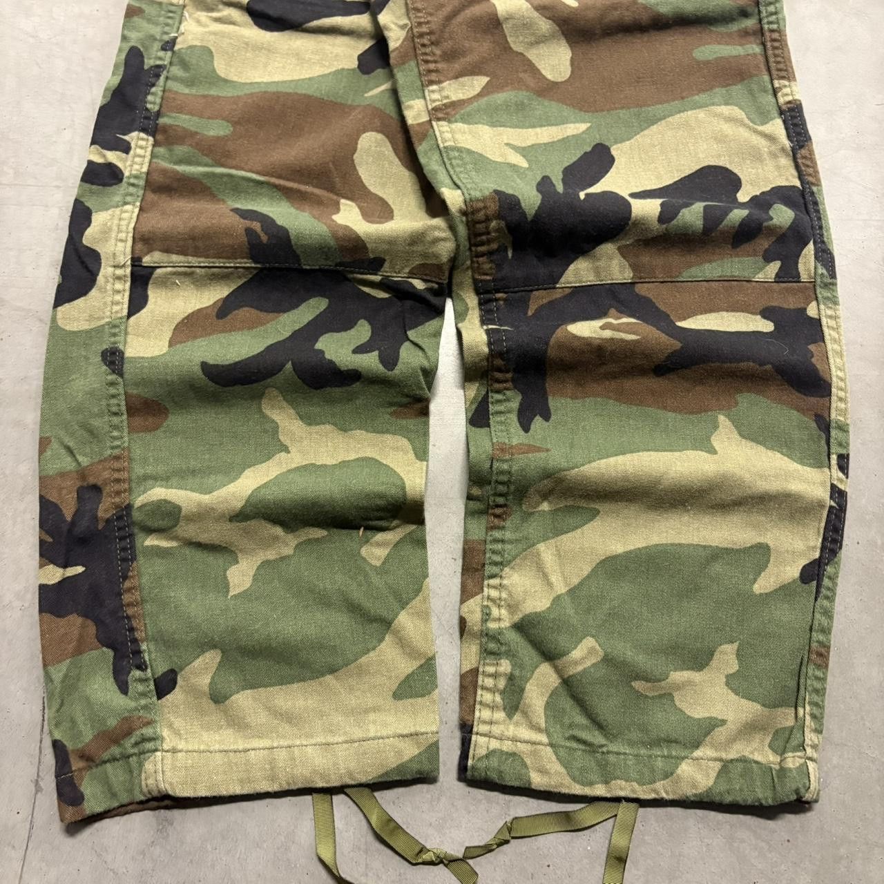 Vintage Crazy Vintage Y2K/2000s Baggy Dark Military Style Streetwear Grunge Camo Pants! Size US 28 / EU 44 - 3 Thumbnail