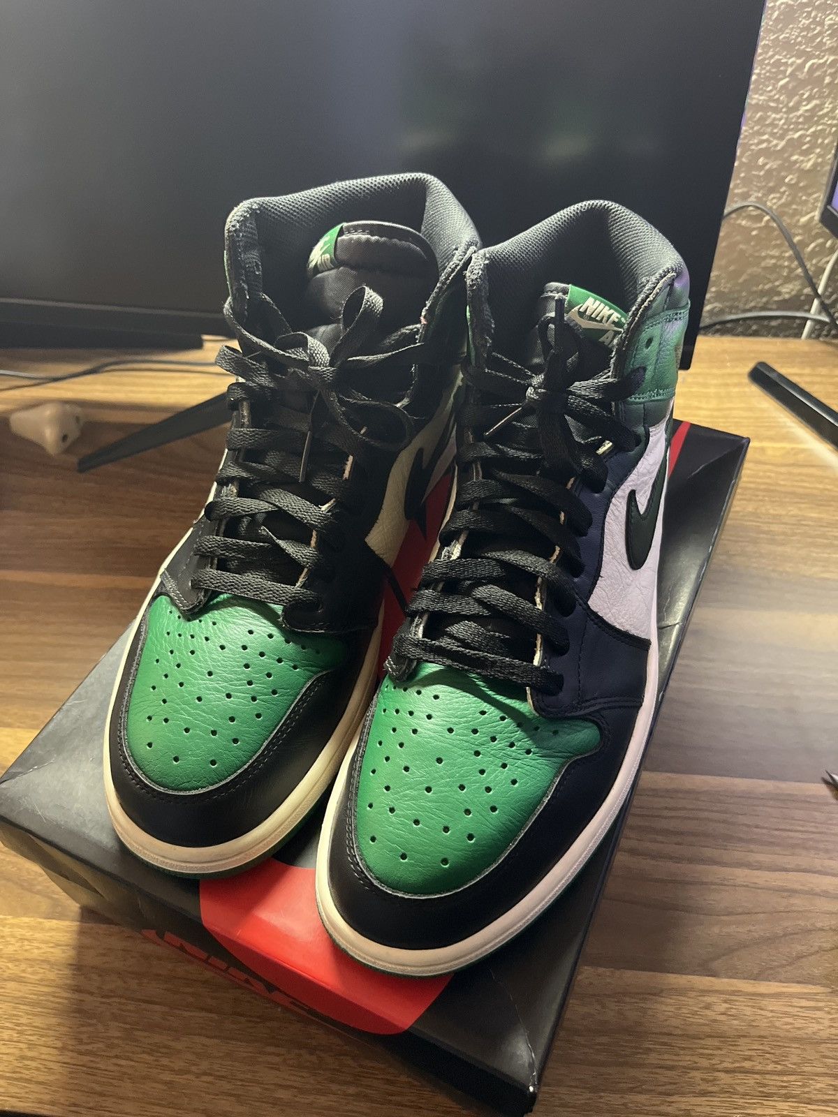 Jordan Brand Jordan 1 Pine green 1.0 2018 Size US 12 / EU 45 - 7 Thumbnail
