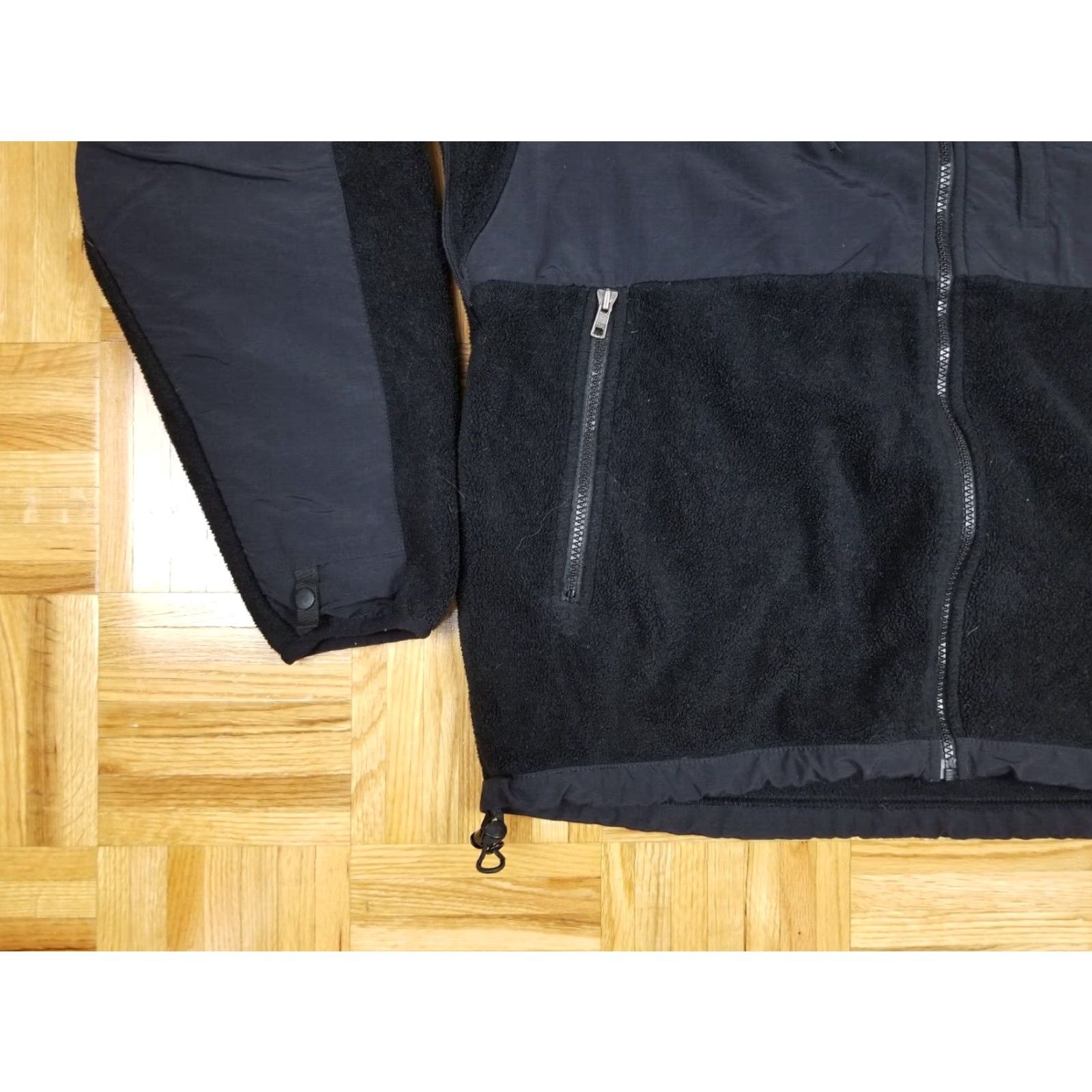 The North Face VINTAGE The North Face DENALI JACKET FLEECE Black 27 INCH TOP TO BOTTOM 27 INCH SIZE L Mens Large Size US L / EU 52-54 / 3 - 5 Thumbnail