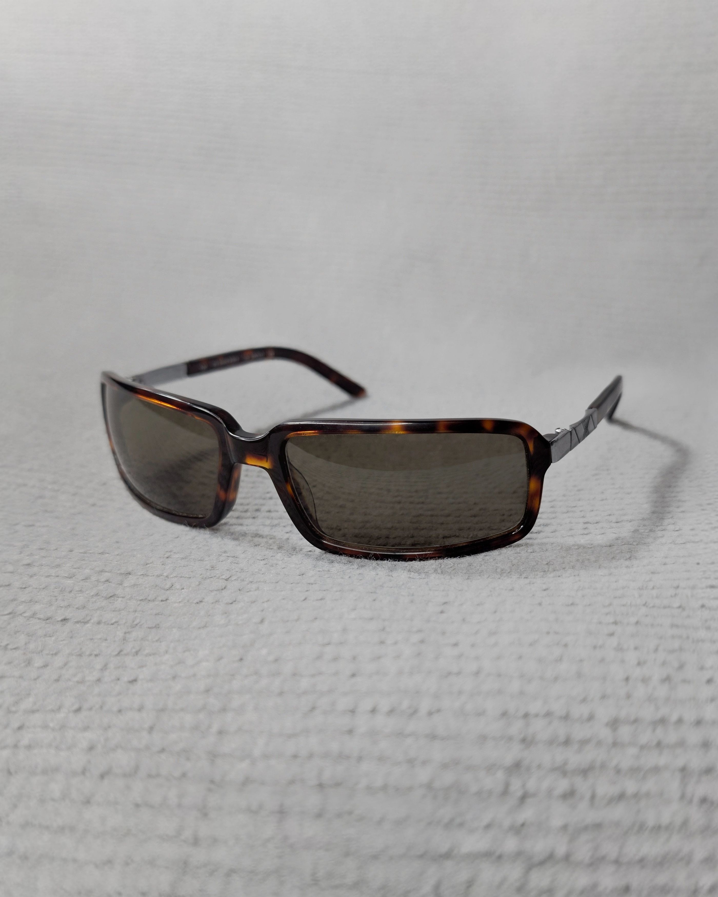 Burberry Ernest Tortoise Sunglasses #1122 Burberry BURBERRY Tortoiseshell Ernest Sunglasses | Grailed main image 2