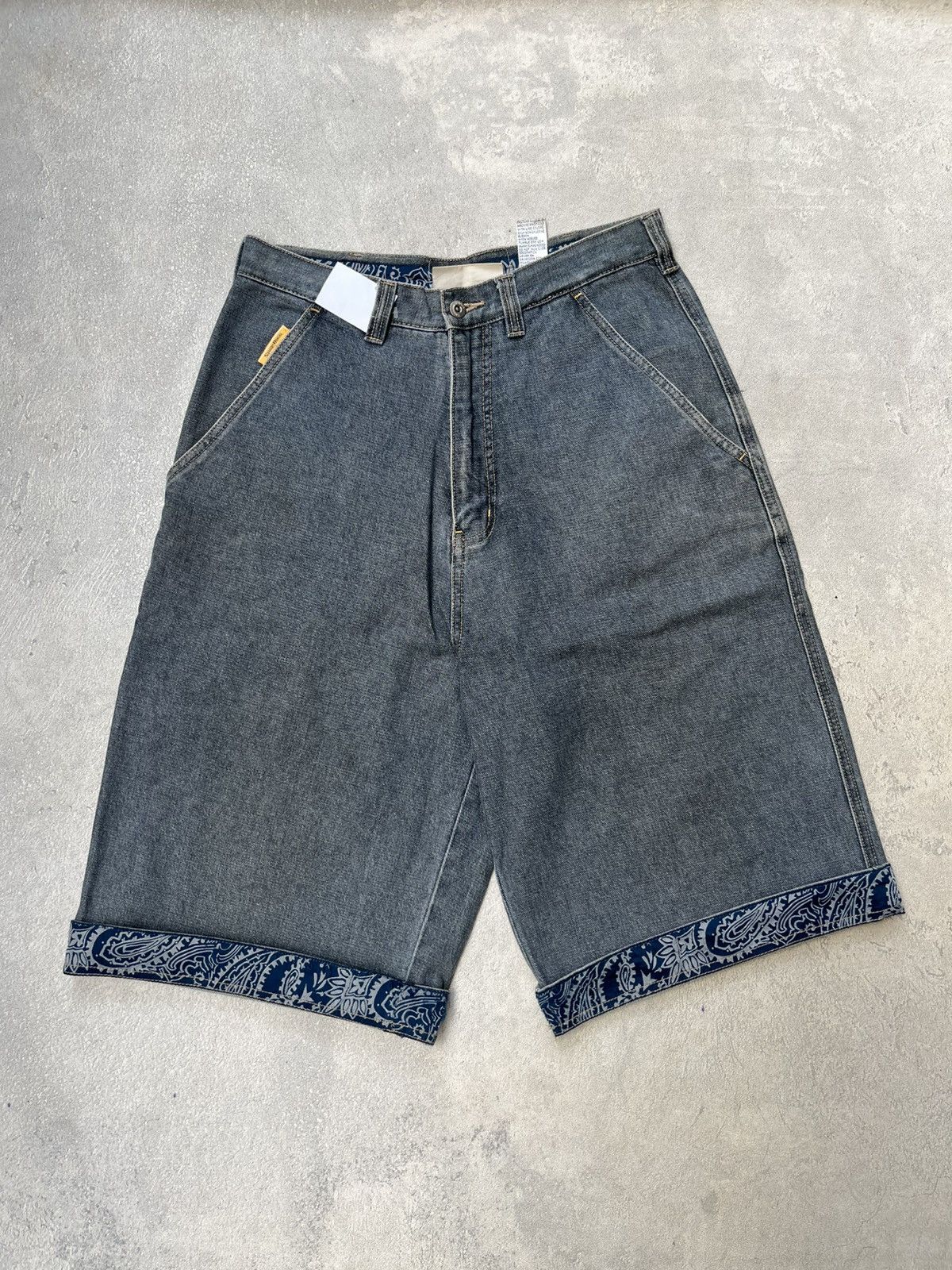 Snoop Dogg SNOOP DOGG CELL POCKET PAISLEY JORTS Size US 29 - 15 Thumbnail