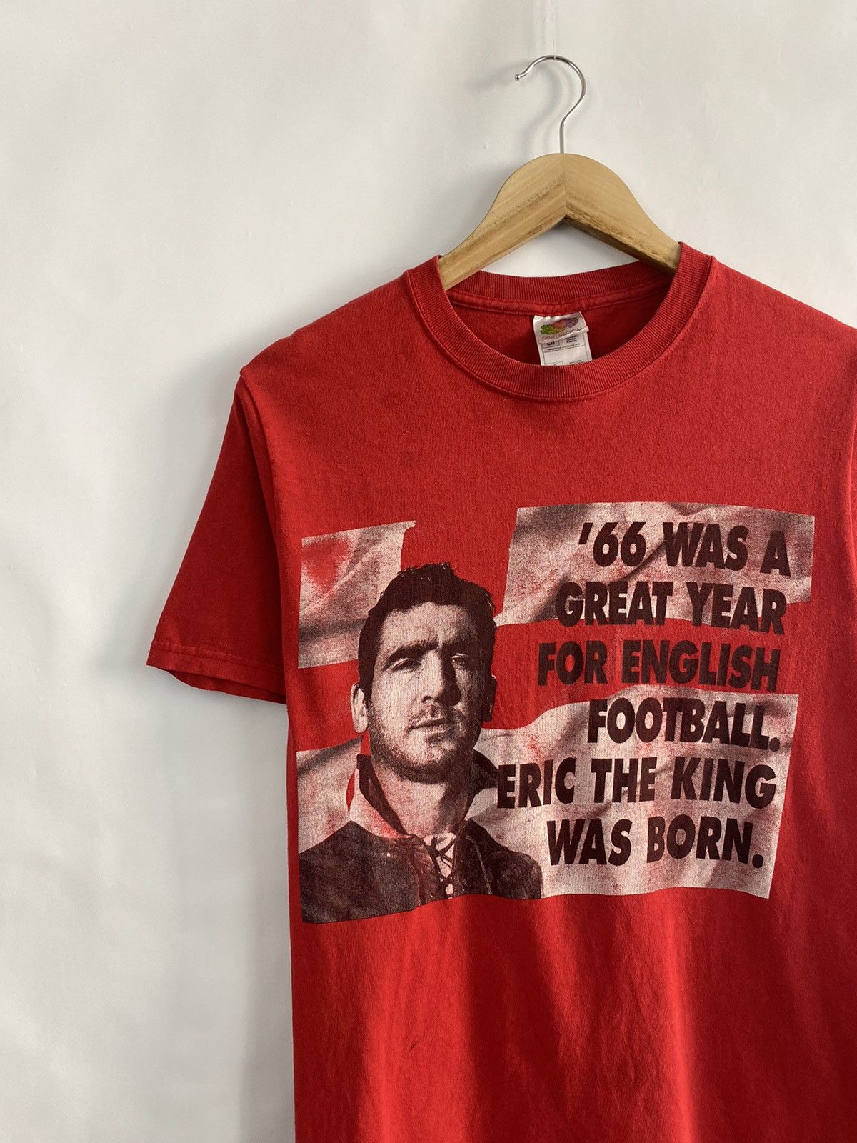 Fruit Of The Loom Vintage Eric Cantona T-Shirt Soccer Legend Rare Retro Size US S / EU 44-46 / 1 - 3 Thumbnail