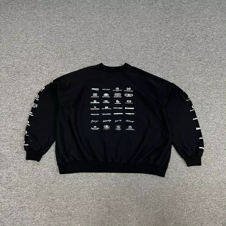 Balenciaga Balenciaga Multi-element full-printed black round neck swe Size US L / EU 52-54 / 3 - 1 Thumbnail