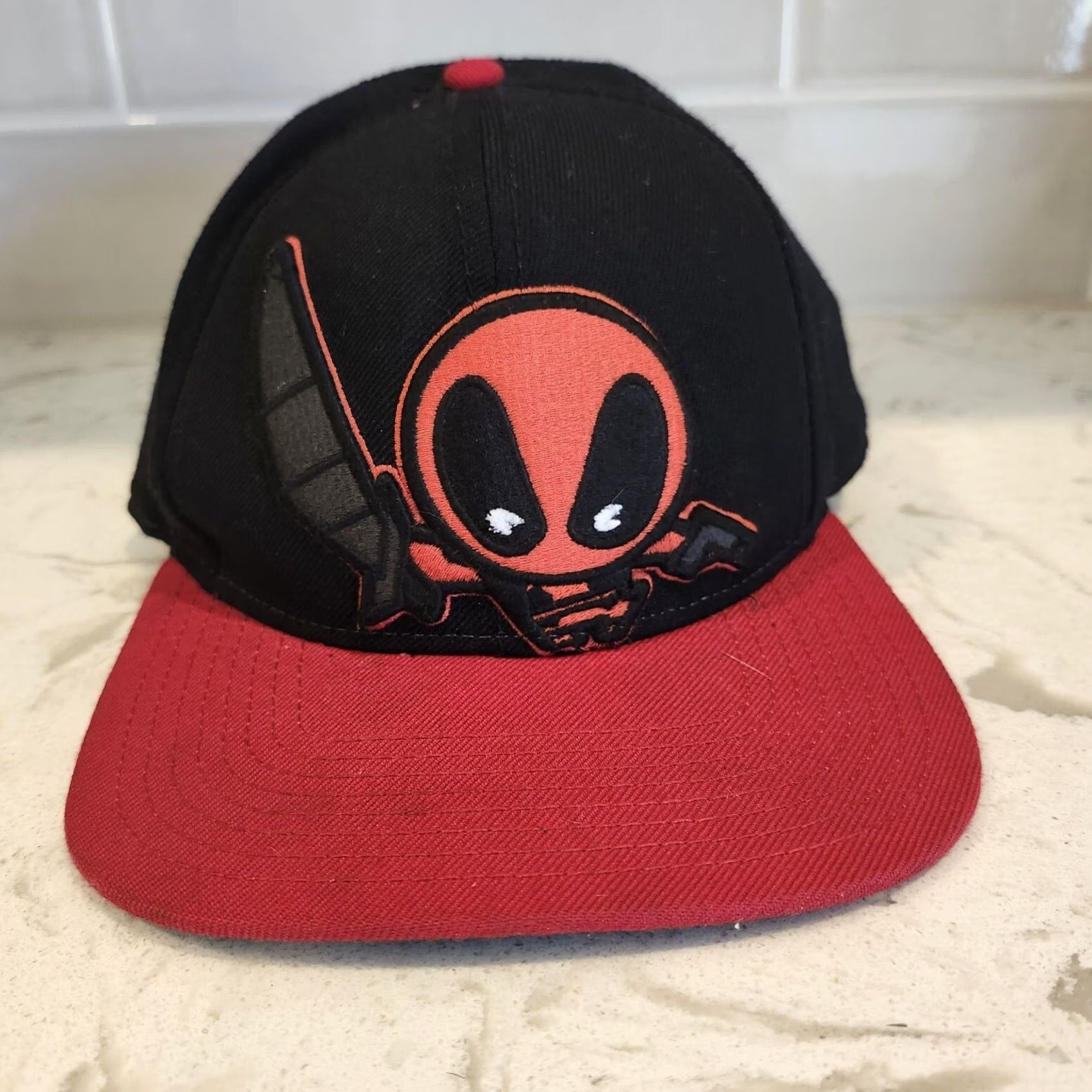 Vintage Marvel Deadpool Snapback Baseball Cap Flat Bill Hat Black Red Adjustable Men Size Hat Size ONE SIZE - 2 Thumbnail