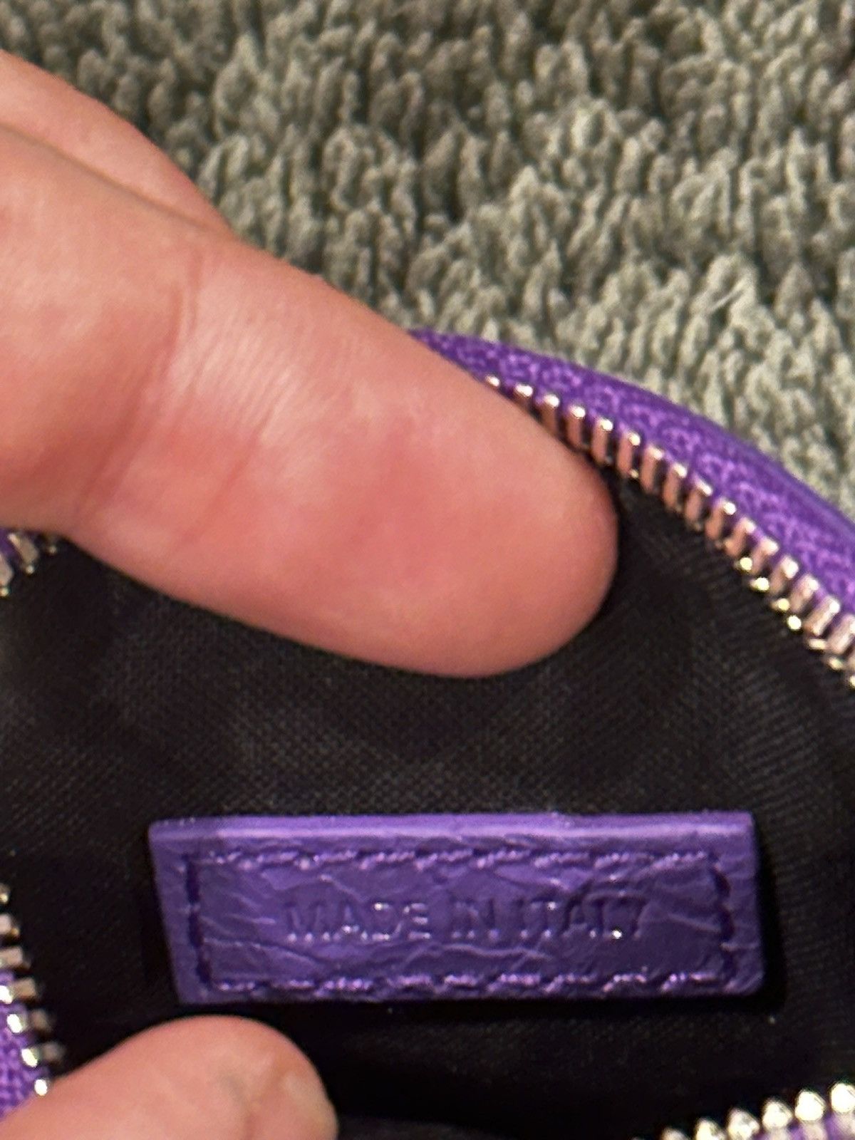 Balenciaga Purple Le Cagole Coin Holder in Arena Lambskin Size ONE SIZE - 8 Thumbnail