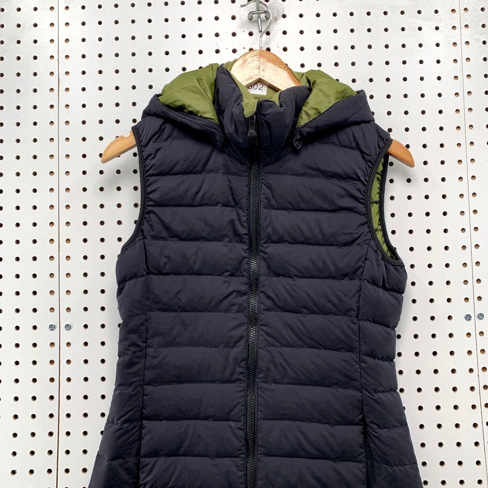 Burton Burton Down Puffer Vest Womens Small Black Hooded Dry Ride AK Black Green Vest Womens S Black Hooded Down Puffer Burton Size S / US 4 / IT 40 - 5 Thumbnail