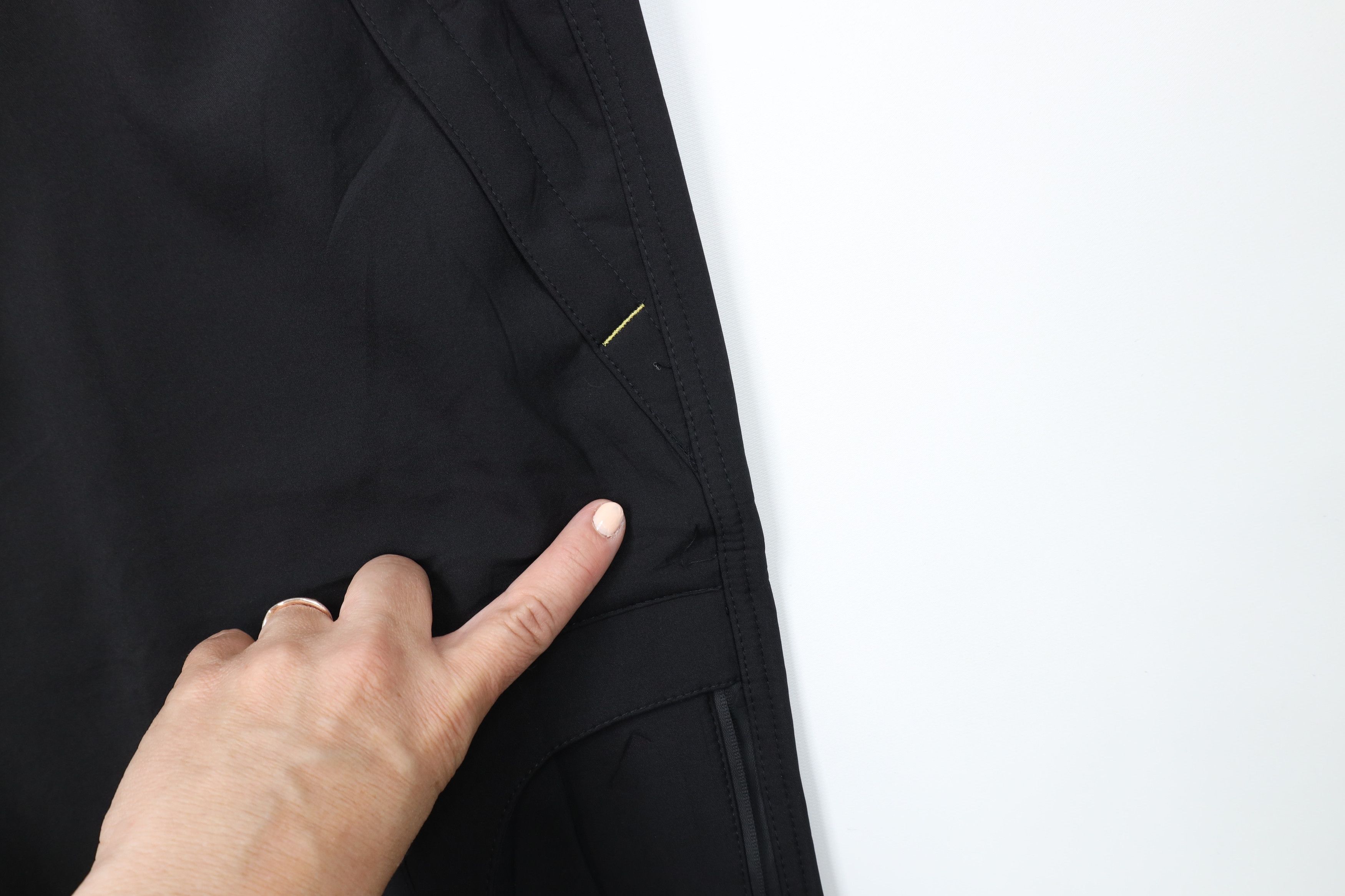 Vintage Vintage Y2K Streetwear Lined Softshell Cargo Pants Black Size US 36 / EU 52 - 7 Thumbnail