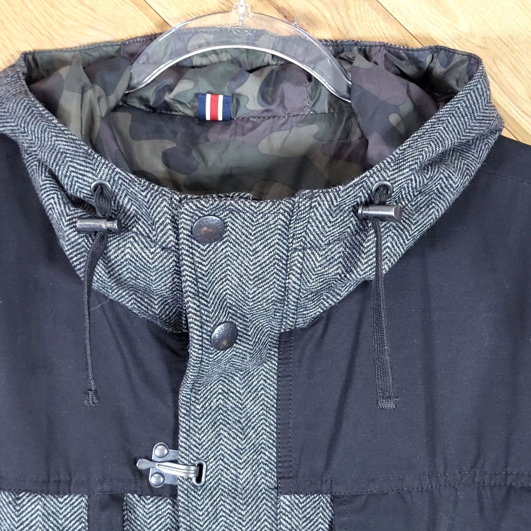 Tommy Hilfiger Tommy Hilfiger Jacket Mens XXl Herringbone Hooded Grey Black Cotton Blend Size US XXL / EU 58 / 5 - 2 Thumbnail