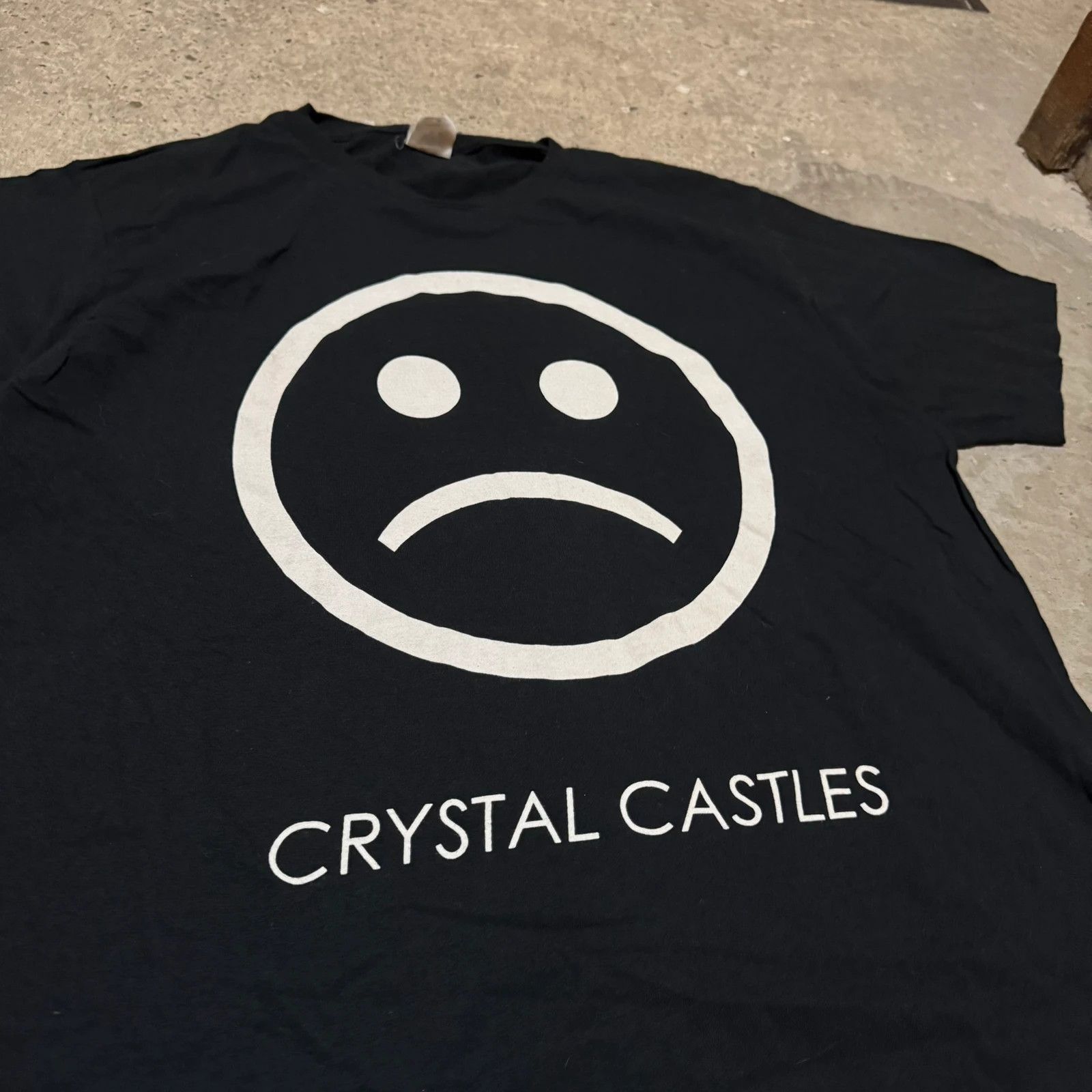Band Tees Rare Crystal Castles merch t-shirt Size US XL / EU 56 / 4 - 3 Thumbnail
