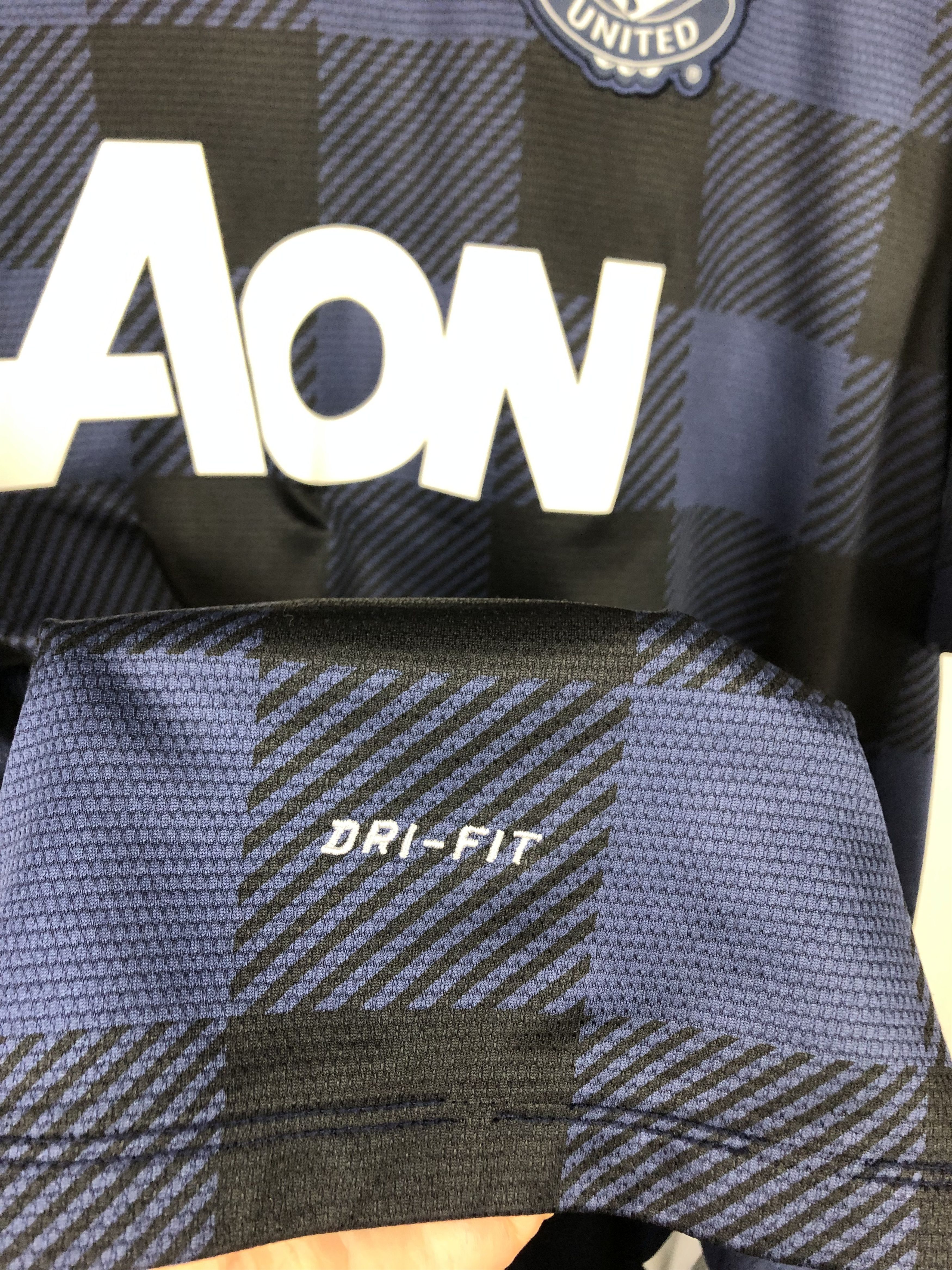 Nike Manchester United football shirt 2013 Soccer Nike Jersey Size US XL / EU 56 / 4 - 5 Thumbnail